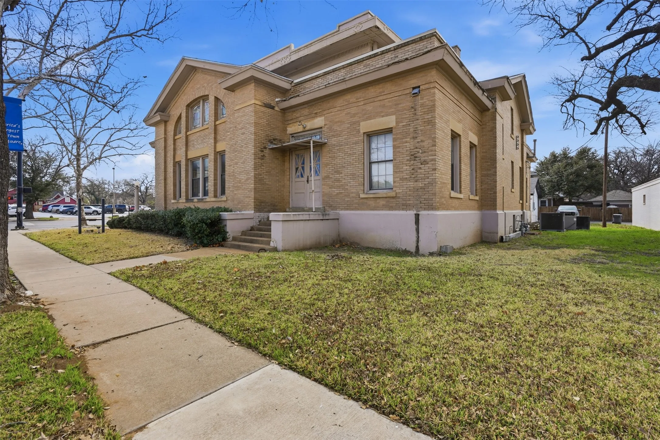 Business For Sale in Young County , 700 Elm Street, Graham, Texas 76450, 0, 0, Garage spaces, 0 Sqft, built in 1940, Preowned, mls#21198436, Real Estate Agent in Graham, Homes For Sale in Young county, Homes For Sale in Graham, Realtor in Graham Texas, Real Estate Brokerage Independent Realty Texas, Luminita Cordes Realtor