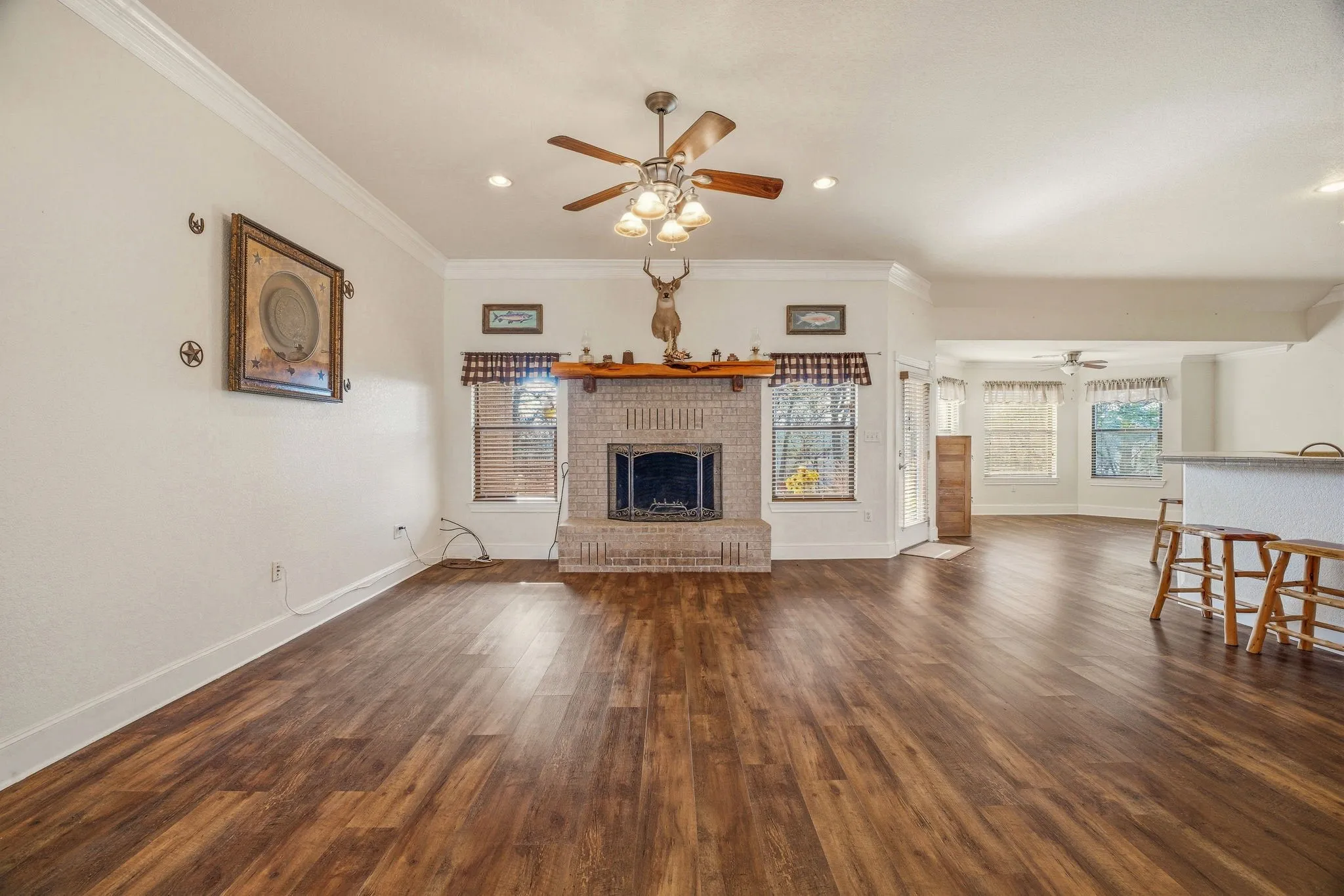 Single Family Residence For Sale in Palo Pinto County , 4259 S Lakeview Drive, Gordon, Texas 76453, 3 Bedroom, 3 Bathroom, 2 Garage spaces, 2,286 Sqft, built in 2007, mls#21199455, Real Estate Agent in Gordon, Homes For Sale in Palo Pinto county, Homes For Sale in Gordon, Realtor in Gordon Texas, Real Estate Brokerage Independent Realty Texas, Luminita Cordes Realtor