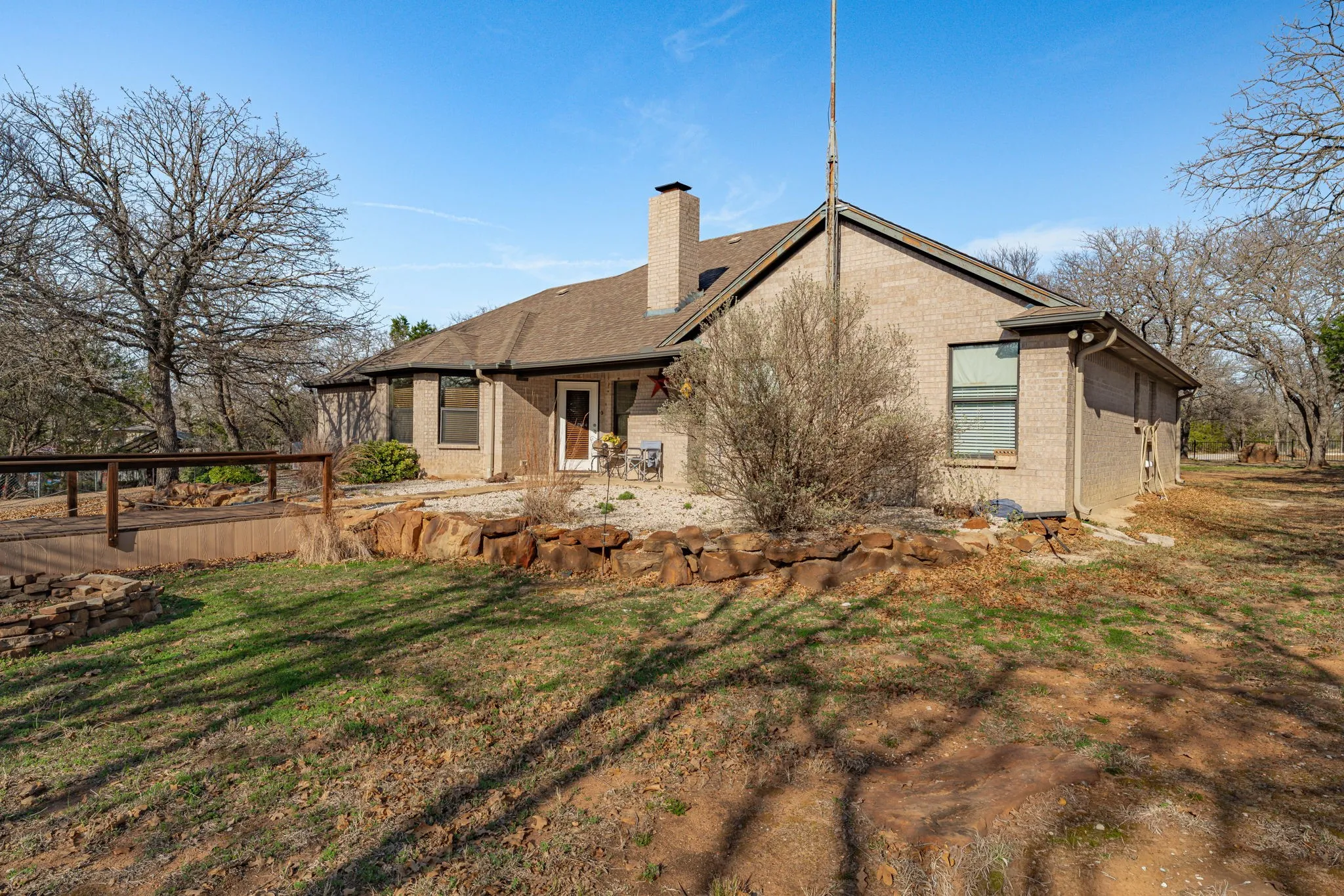 Single Family Residence For Sale in Palo Pinto County , 4259 S Lakeview Drive, Gordon, Texas 76453, 3 Bedroom, 3 Bathroom, 2 Garage spaces, 2,286 Sqft, built in 2007, mls#21199455, Real Estate Agent in Gordon, Homes For Sale in Palo Pinto county, Homes For Sale in Gordon, Realtor in Gordon Texas, Real Estate Brokerage Independent Realty Texas, Luminita Cordes Realtor