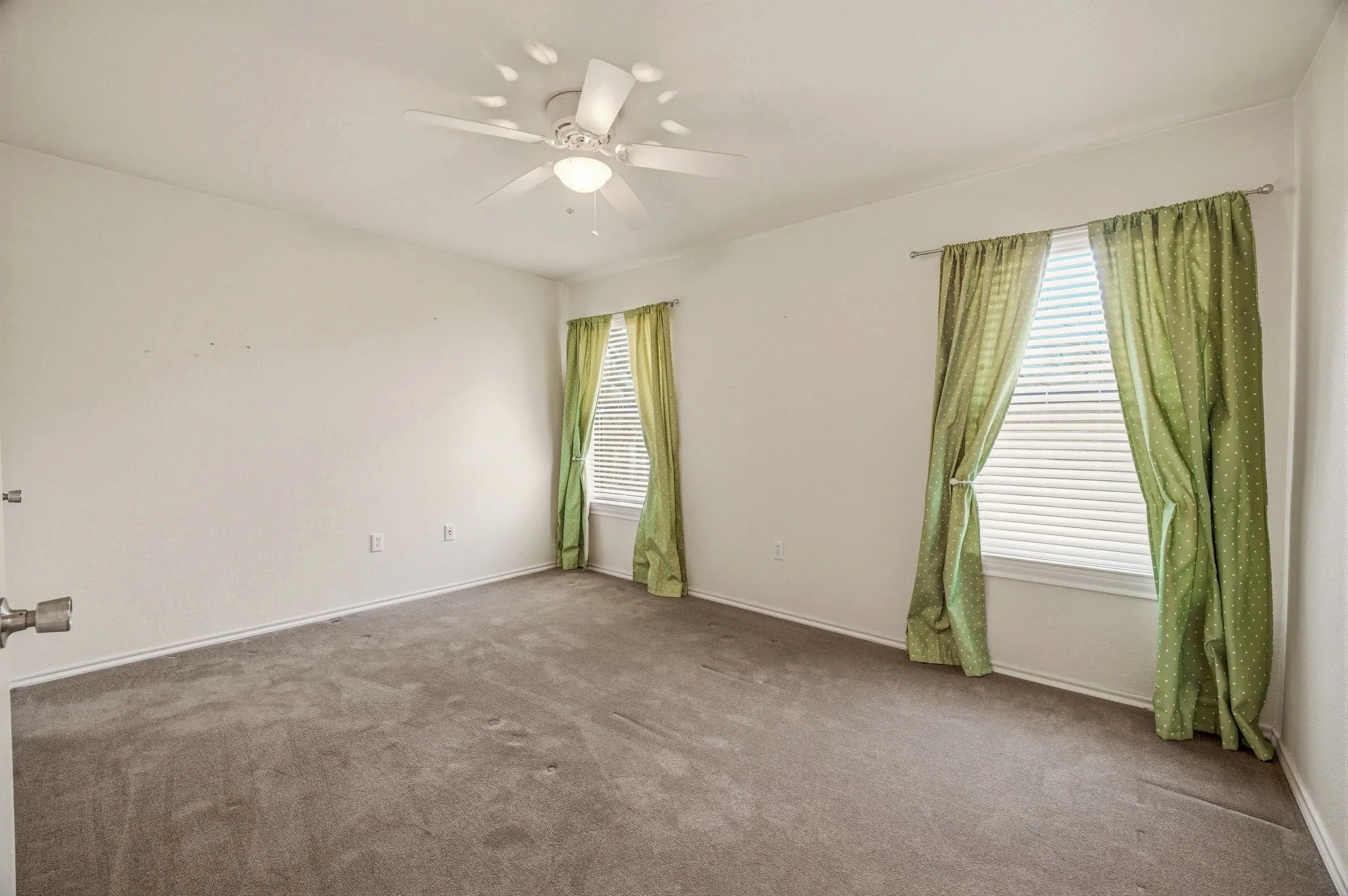 Single Family Residence For Sale in Palo Pinto County , 4259 S Lakeview Drive, Gordon, Texas 76453, 3 Bedroom, 3 Bathroom, 2 Garage spaces, 2,286 Sqft, built in 2007, mls#21199455, Real Estate Agent in Gordon, Homes For Sale in Palo Pinto county, Homes For Sale in Gordon, Realtor in Gordon Texas, Real Estate Brokerage Independent Realty Texas, Luminita Cordes Realtor