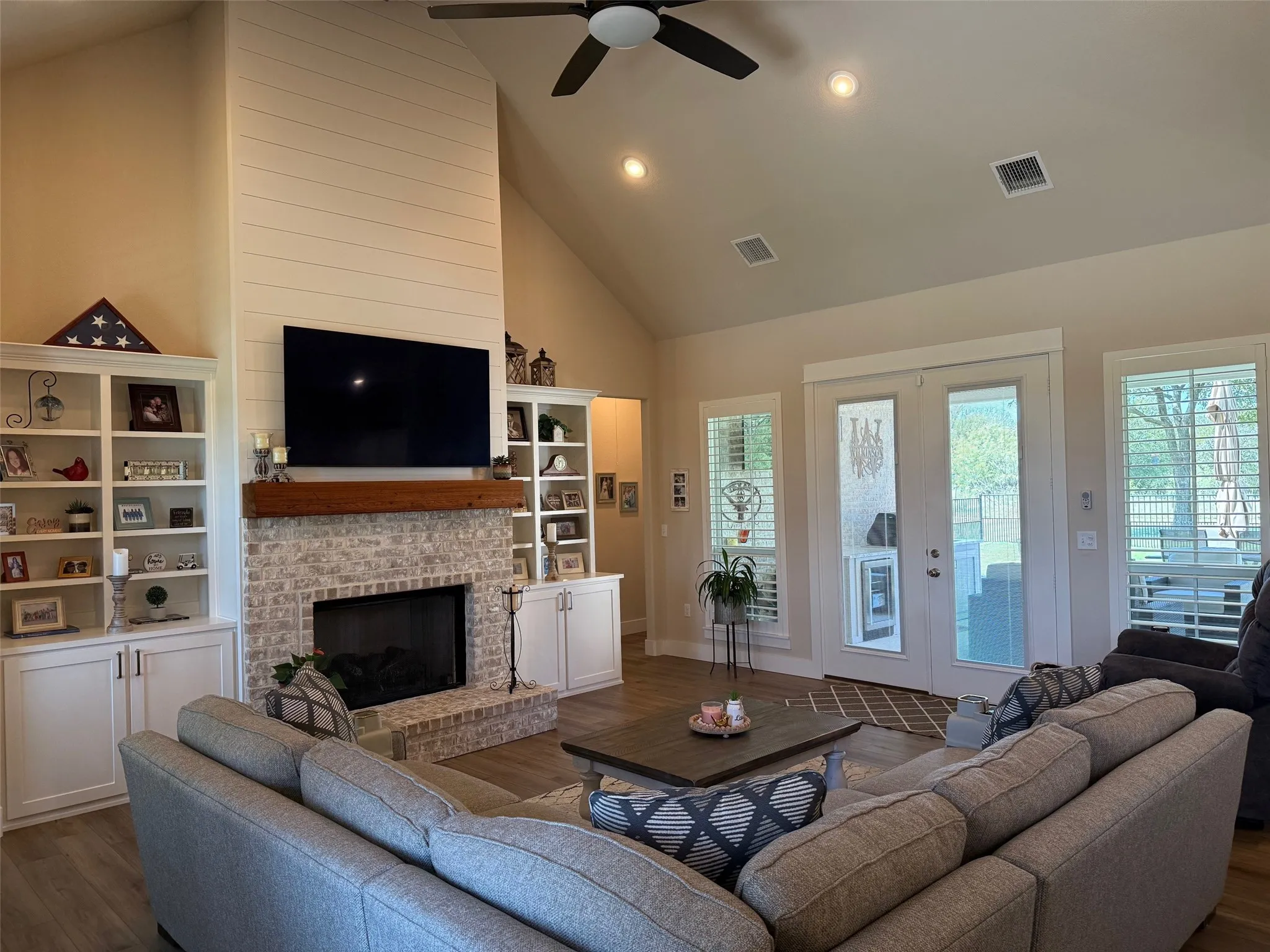 Single Family Residence For Sale in Wise County , 130 Demonbreun Court, Chico, Texas 76431, 4 Bedroom, 4 Bathroom, 3 Garage spaces, 2,718 Sqft, built in 2022, Preowned, mls#21199764, Real Estate Agent in Chico, Homes For Sale in Wise county, Homes For Sale in Chico, Realtor in Chico Texas, Real Estate Brokerage Independent Realty Texas, Luminita Cordes Realtor
