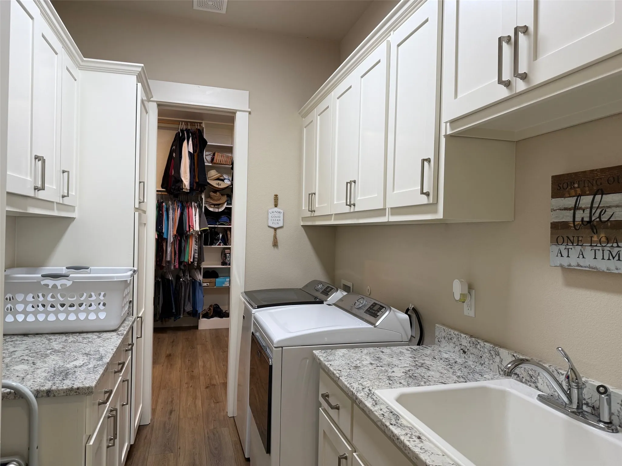 Single Family Residence For Sale in Wise County , 130 Demonbreun Court, Chico, Texas 76431, 4 Bedroom, 4 Bathroom, 3 Garage spaces, 2,718 Sqft, built in 2022, Preowned, mls#21199764, Real Estate Agent in Chico, Homes For Sale in Wise county, Homes For Sale in Chico, Realtor in Chico Texas, Real Estate Brokerage Independent Realty Texas, Luminita Cordes Realtor