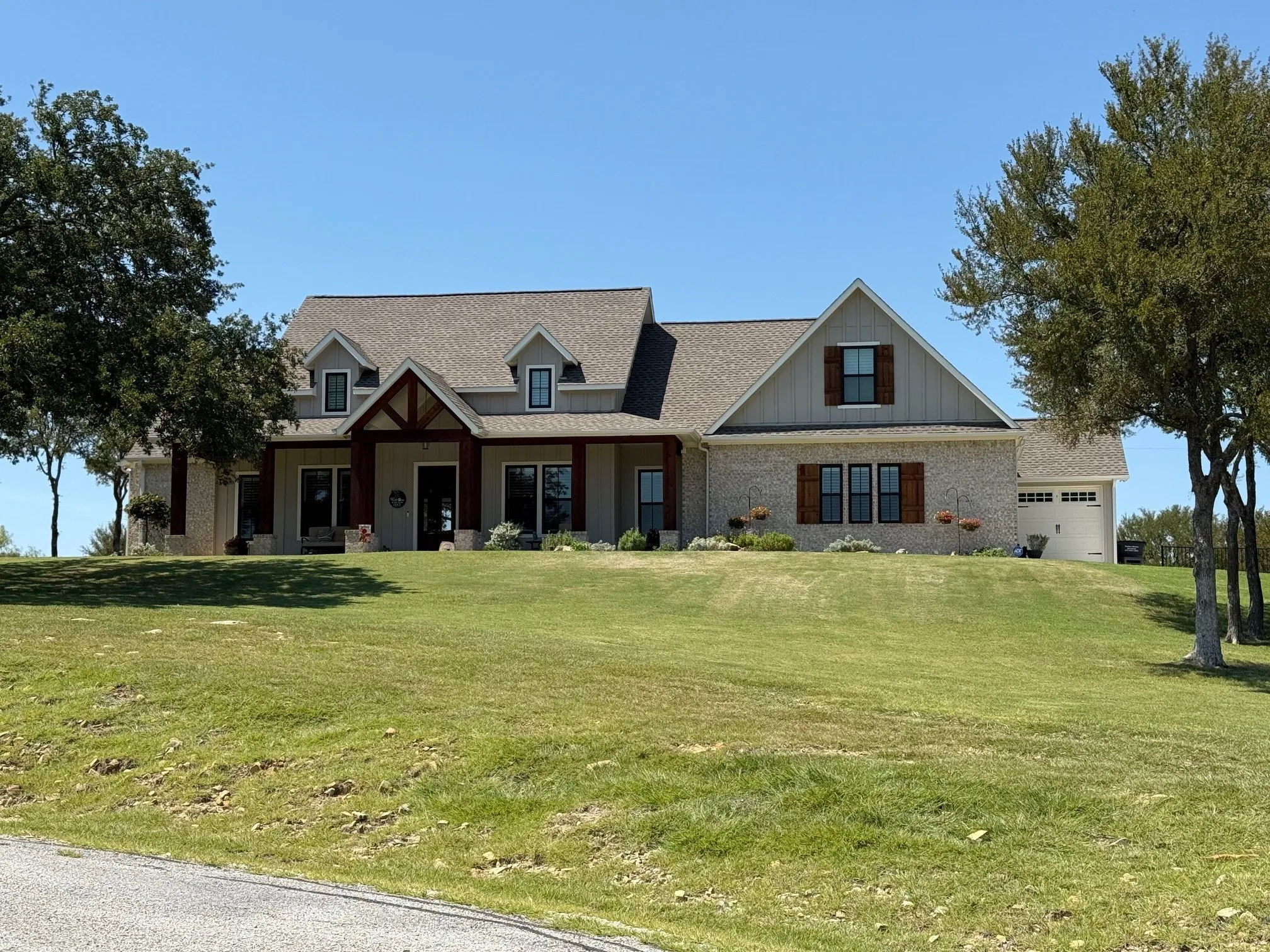 Single Family Residence For Sale in Wise County , 130 Demonbreun Court, Chico, Texas 76431, 4 Bedroom, 4 Bathroom, 3 Garage spaces, 2,718 Sqft, built in 2022, Preowned, mls#21199764, Real Estate Agent in Chico, Homes For Sale in Wise county, Homes For Sale in Chico, Realtor in Chico Texas, Real Estate Brokerage Independent Realty Texas, Luminita Cordes Realtor