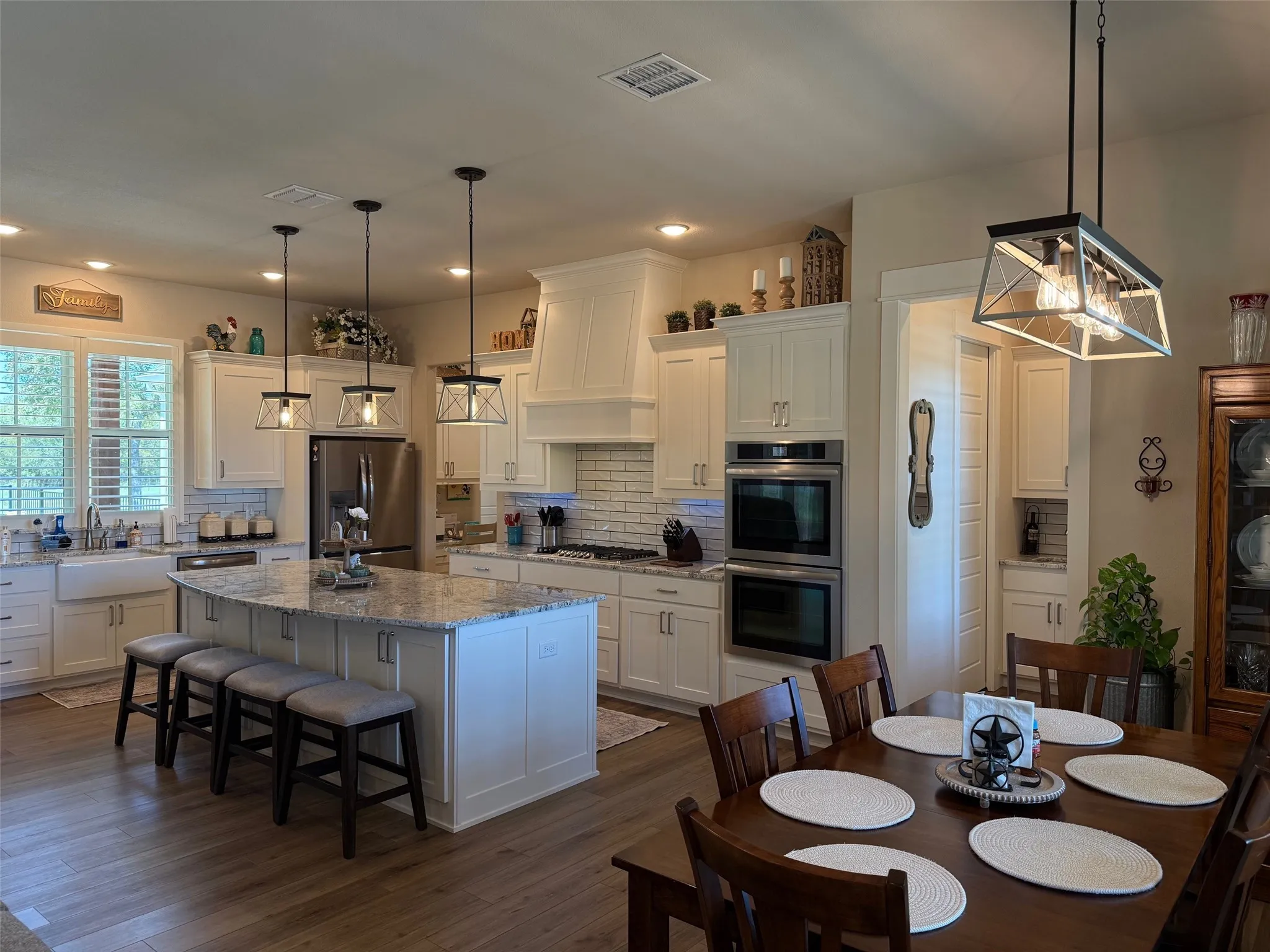 Single Family Residence For Sale in Wise County , 130 Demonbreun Court, Chico, Texas 76431, 4 Bedroom, 4 Bathroom, 3 Garage spaces, 2,718 Sqft, built in 2022, Preowned, mls#21199764, Real Estate Agent in Chico, Homes For Sale in Wise county, Homes For Sale in Chico, Realtor in Chico Texas, Real Estate Brokerage Independent Realty Texas, Luminita Cordes Realtor
