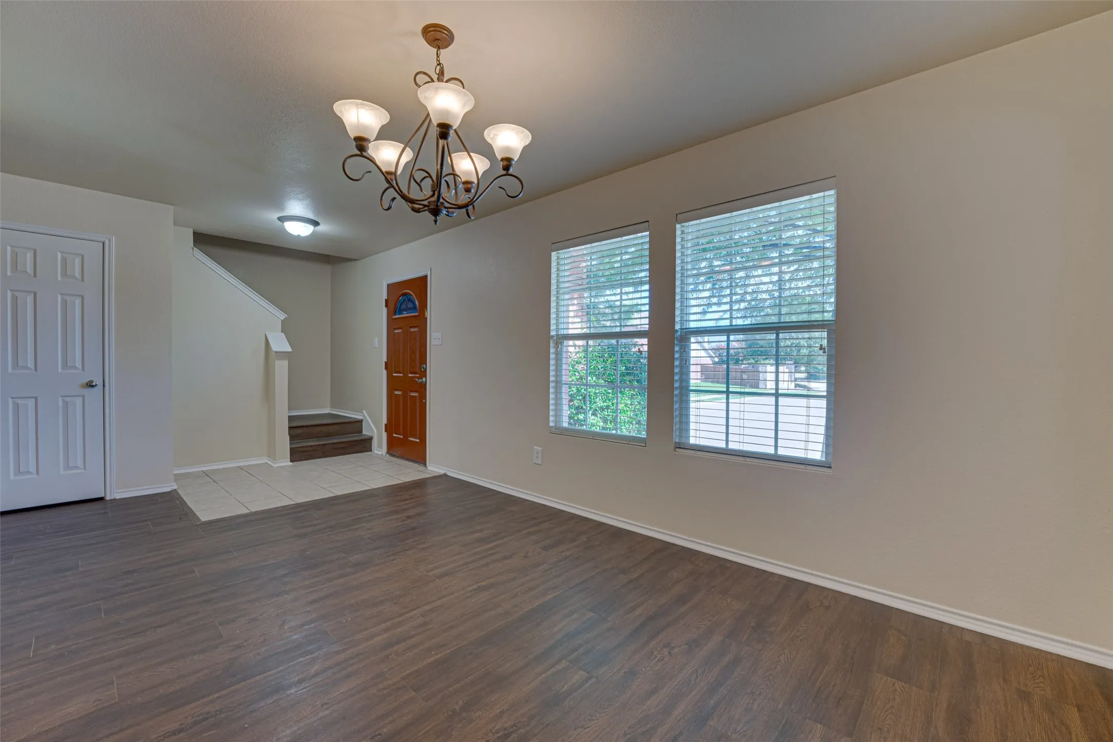 Single Family Residence For Sale in Collin County , 1320 Red River Lane, Allen, Texas 75002, 4 Bedroom, 3 Bathroom, 2 Garage spaces, 2,636 Sqft, built in 2006, Preowned, mls#21199775, Real Estate Agent in Allen, Homes For Sale in Collin county, Homes For Sale in Allen, Realtor in Allen Texas, Real Estate Brokerage Independent Realty Texas, Luminita Cordes Realtor