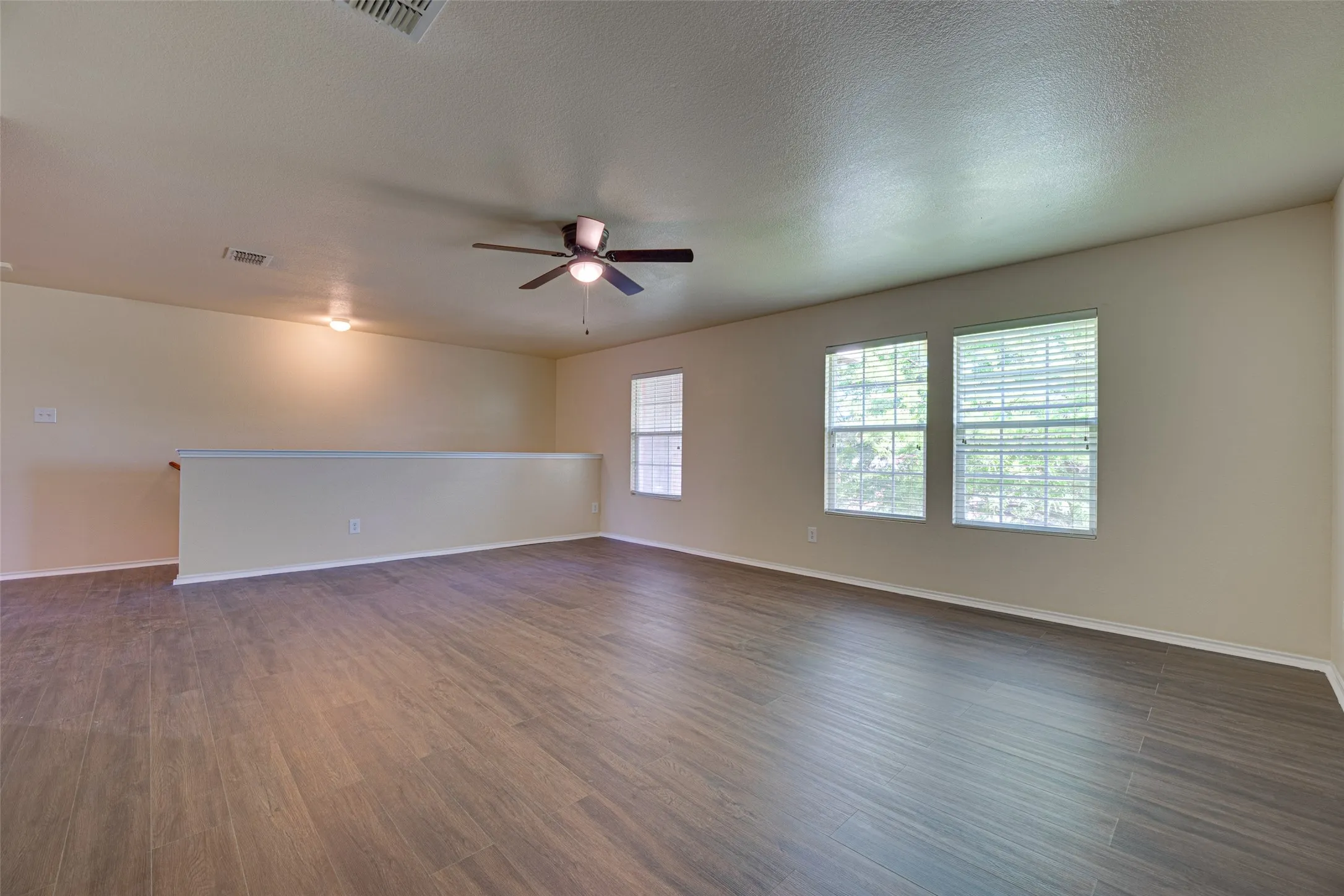 Single Family Residence For Sale in Collin County , 1320 Red River Lane, Allen, Texas 75002, 4 Bedroom, 3 Bathroom, 2 Garage spaces, 2,636 Sqft, built in 2006, Preowned, mls#21199775, Real Estate Agent in Allen, Homes For Sale in Collin county, Homes For Sale in Allen, Realtor in Allen Texas, Real Estate Brokerage Independent Realty Texas, Luminita Cordes Realtor