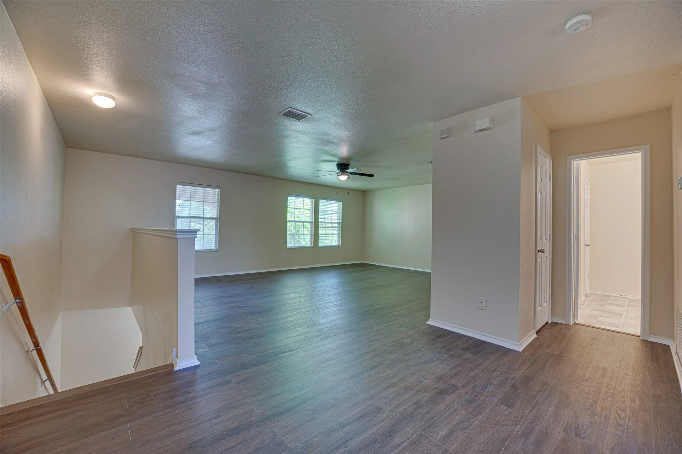 Single Family Residence For Sale in Collin County , 1320 Red River Lane, Allen, Texas 75002, 4 Bedroom, 3 Bathroom, 2 Garage spaces, 2,636 Sqft, built in 2006, Preowned, mls#21199775, Real Estate Agent in Allen, Homes For Sale in Collin county, Homes For Sale in Allen, Realtor in Allen Texas, Real Estate Brokerage Independent Realty Texas, Luminita Cordes Realtor