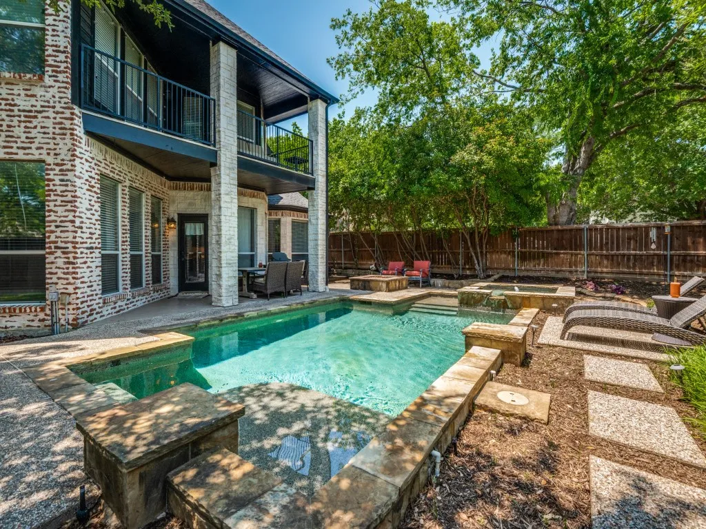 Single Family Residence For Sale in Collin County , 2101 Pebble Beach Place, Mc Kinney, Texas 75072, 4 Bedroom, 4 Bathroom, 3 Garage spaces, 4,499 Sqft, built in 1997, mls#21199861, Real Estate Agent in Mc Kinney, Homes For Sale in Collin county, Homes For Sale in Mc Kinney, Realtor in Mc Kinney Texas, Real Estate Brokerage Independent Realty Texas, Luminita Cordes Realtor