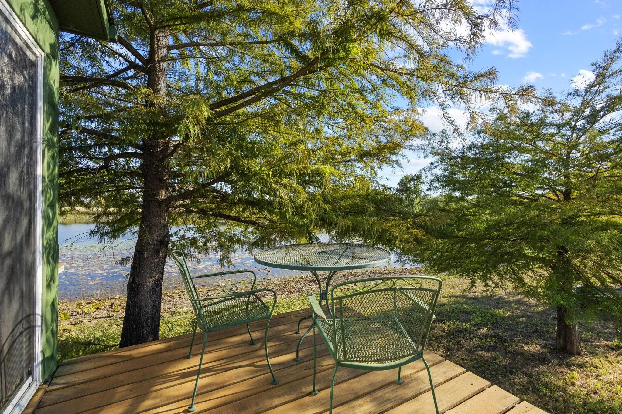 Cabin side deck