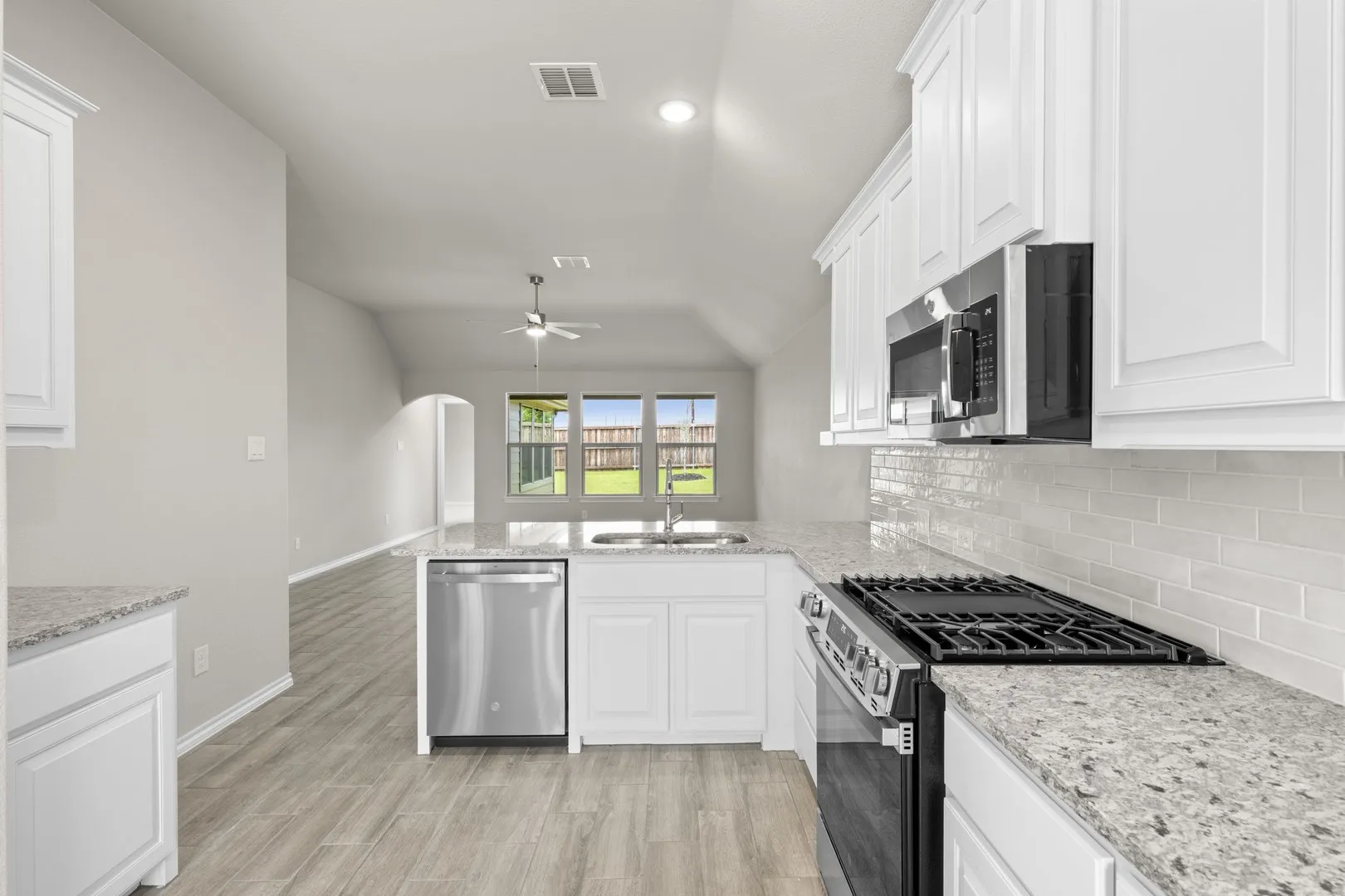 DFW-Chisholm Hills-Concept 1503-806 Misty Lane- Kitchen -Risewell Homes-6