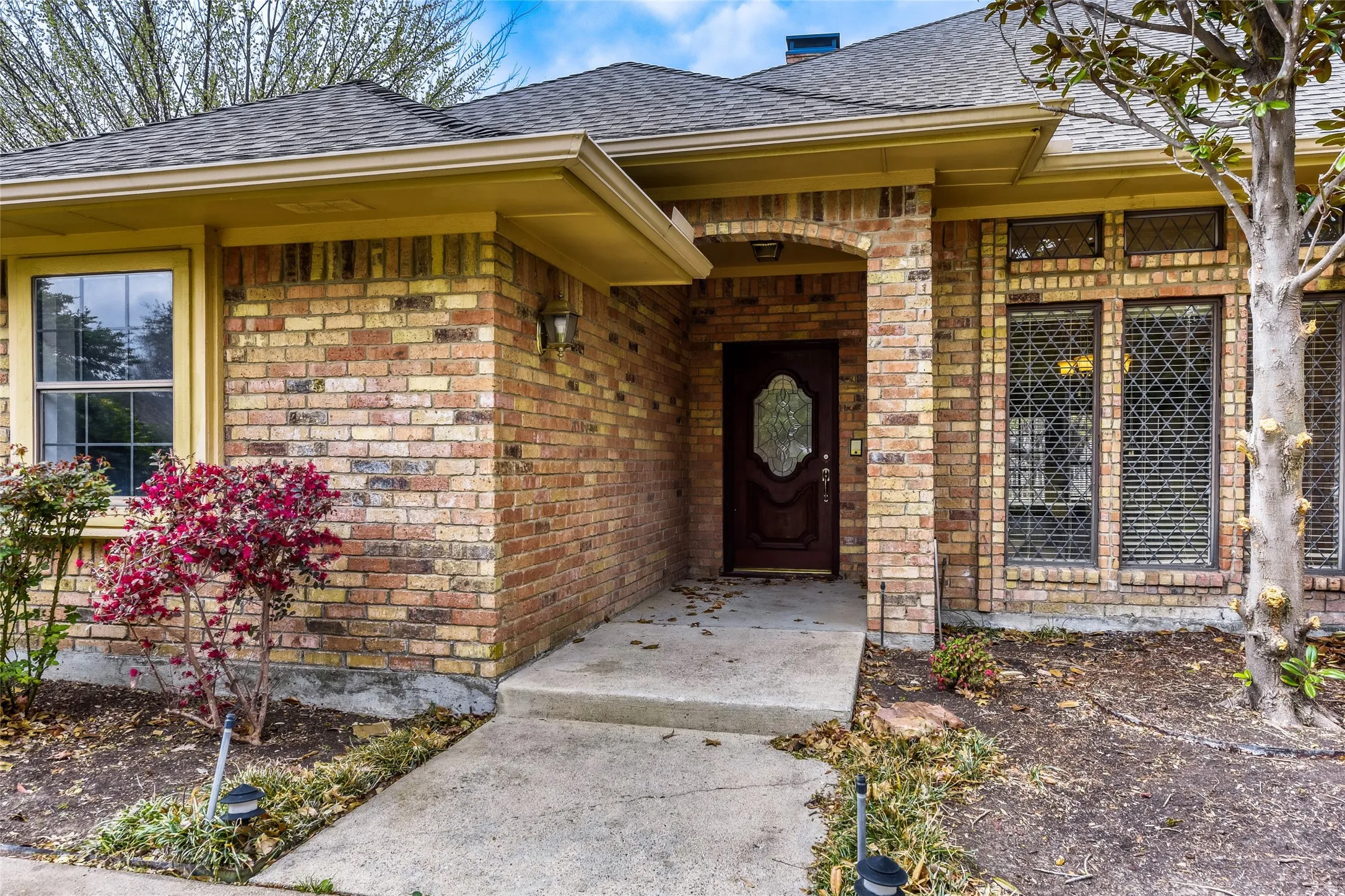 Single Family Residence For Sale in Collin County , 2005 Lambert Court, Plano, Texas 75075, 4 Bedroom, 3 Bathroom, 2 Garage spaces, 2,819 Sqft, built in 1984, mls#21130343, Real Estate Agent in Plano, Homes For Sale in Collin county, Homes For Sale in Plano, Realtor in Plano Texas, Real Estate Brokerage Independent Realty Texas, Luminita Cordes Realtor