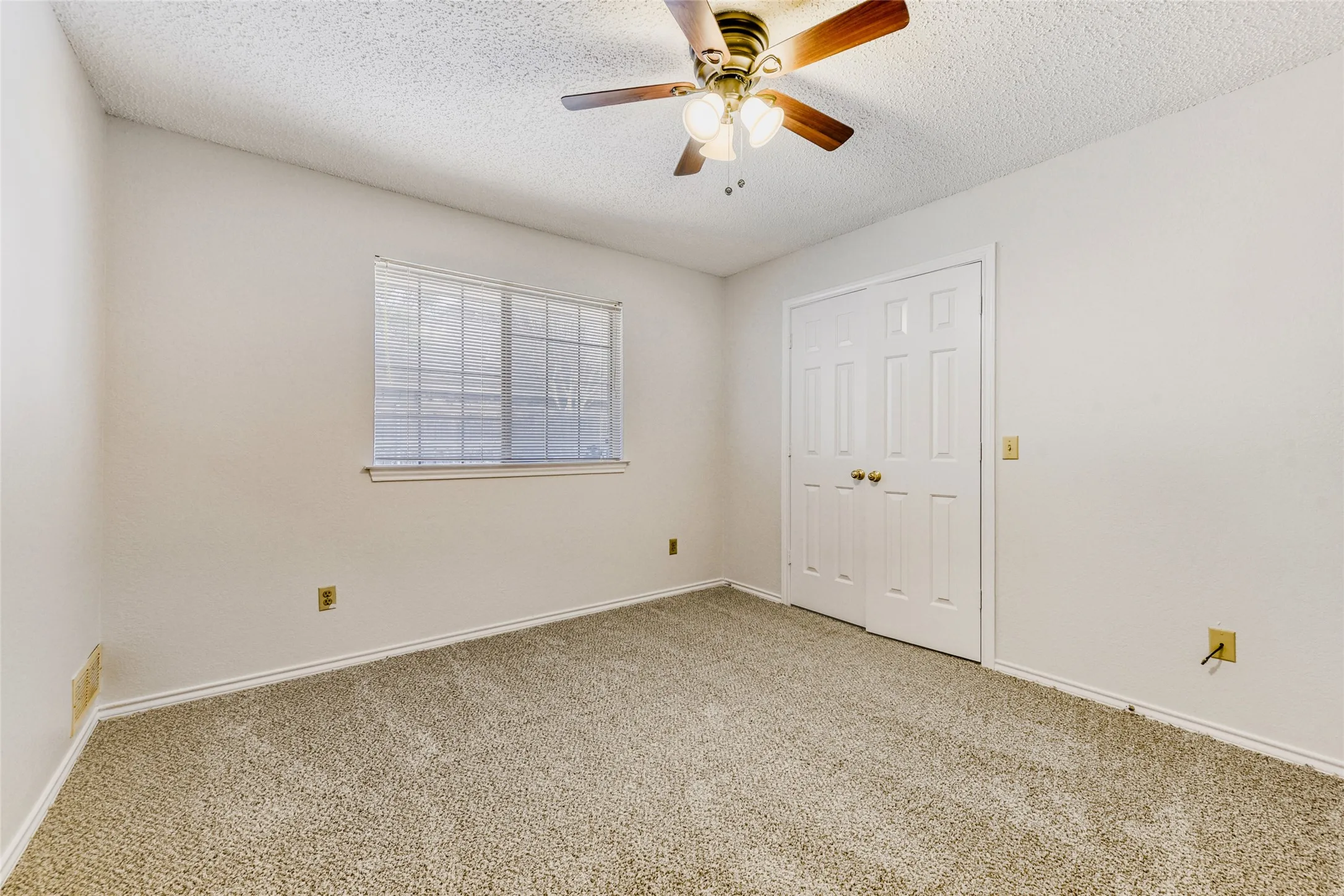Single Family Residence For Sale in Collin County , 2005 Lambert Court, Plano, Texas 75075, 4 Bedroom, 3 Bathroom, 2 Garage spaces, 2,819 Sqft, built in 1984, mls#21130343, Real Estate Agent in Plano, Homes For Sale in Collin county, Homes For Sale in Plano, Realtor in Plano Texas, Real Estate Brokerage Independent Realty Texas, Luminita Cordes Realtor