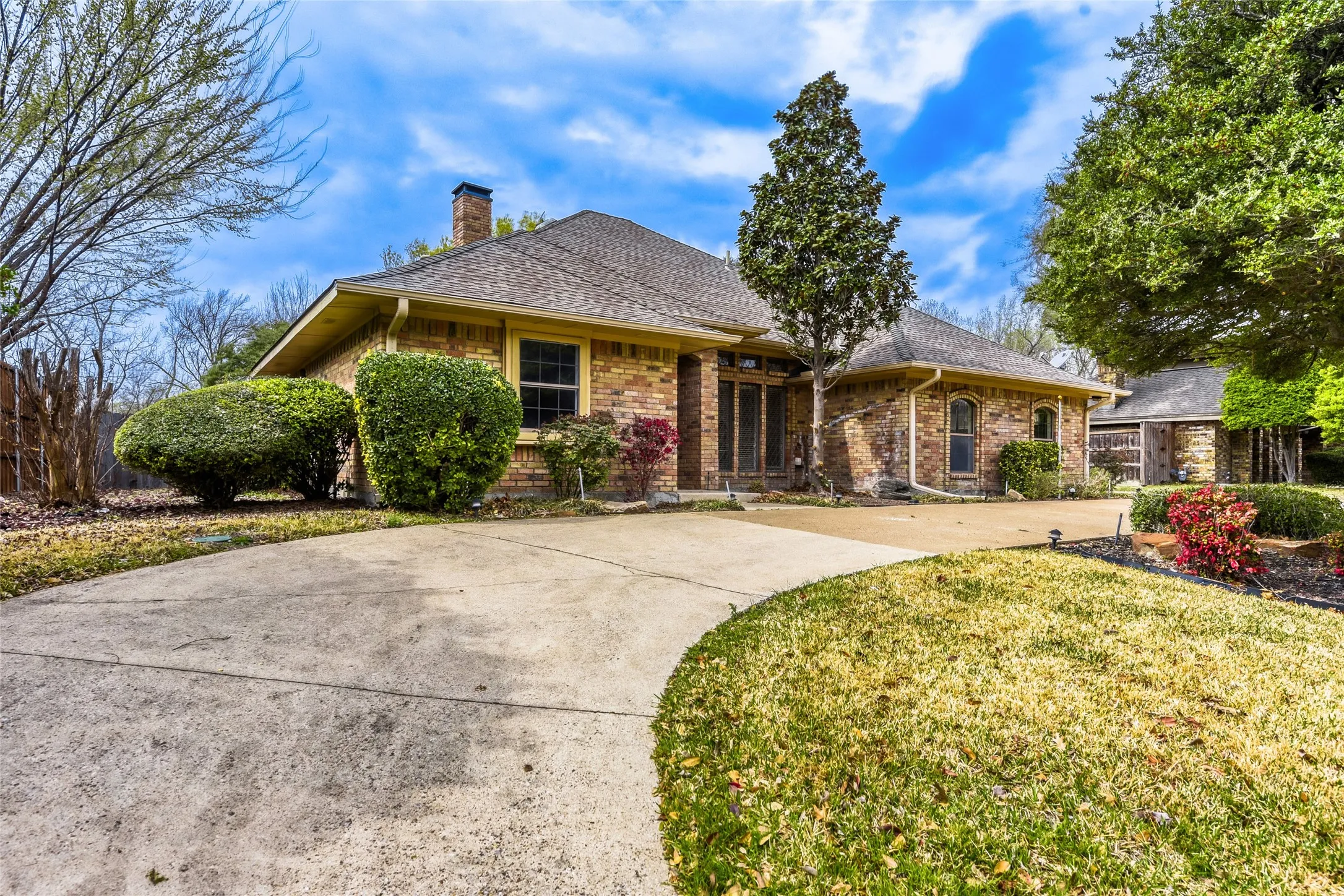 Single Family Residence For Sale in Collin County , 2005 Lambert Court, Plano, Texas 75075, 4 Bedroom, 3 Bathroom, 2 Garage spaces, 2,819 Sqft, built in 1984, mls#21130343, Real Estate Agent in Plano, Homes For Sale in Collin county, Homes For Sale in Plano, Realtor in Plano Texas, Real Estate Brokerage Independent Realty Texas, Luminita Cordes Realtor