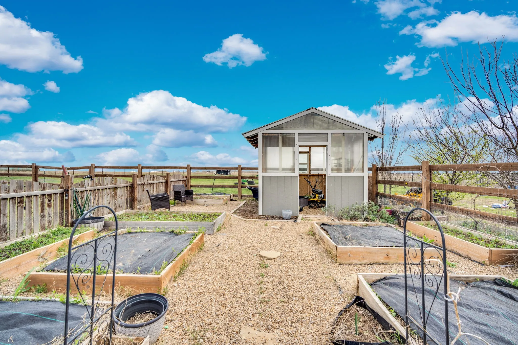 Single Family Residence For Sale in Ellis County , 360 Forreston Road, Waxahachie, Texas 75165, 4 Bedroom, 4 Bathroom, 2 Garage spaces, 2,684 Sqft, built in 2018, Preowned, mls#21193339, Real Estate Agent in Waxahachie, Homes For Sale in Ellis county, Homes For Sale in Waxahachie, Realtor in Waxahachie Texas, Real Estate Brokerage Independent Realty Texas, Luminita Cordes Realtor