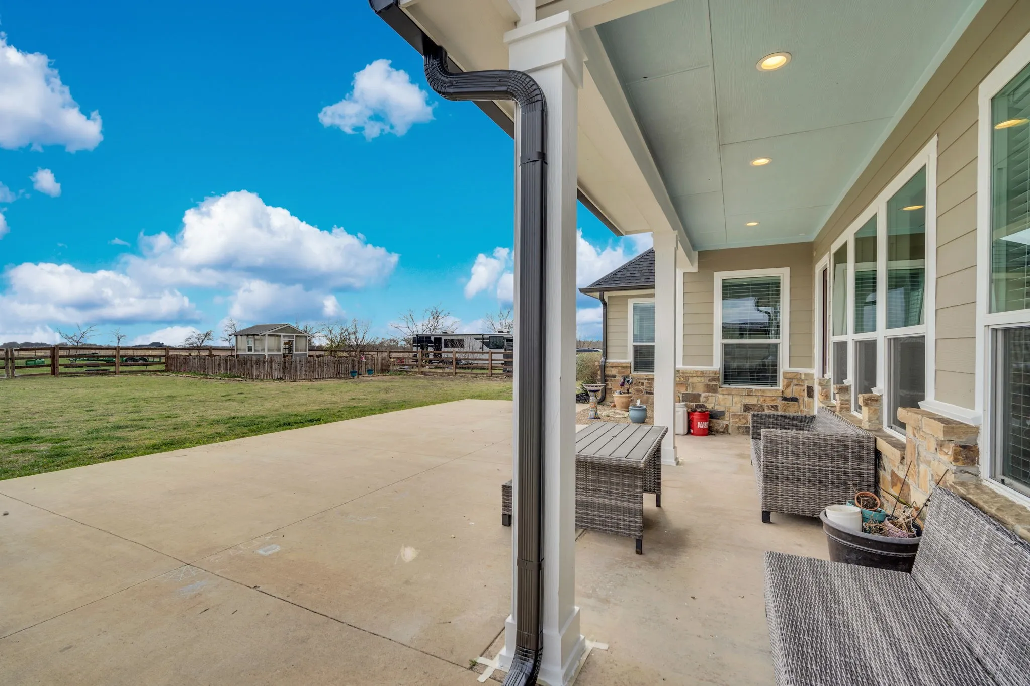 Single Family Residence For Sale in Ellis County , 360 Forreston Road, Waxahachie, Texas 75165, 4 Bedroom, 4 Bathroom, 2 Garage spaces, 2,684 Sqft, built in 2018, Preowned, mls#21193339, Real Estate Agent in Waxahachie, Homes For Sale in Ellis county, Homes For Sale in Waxahachie, Realtor in Waxahachie Texas, Real Estate Brokerage Independent Realty Texas, Luminita Cordes Realtor