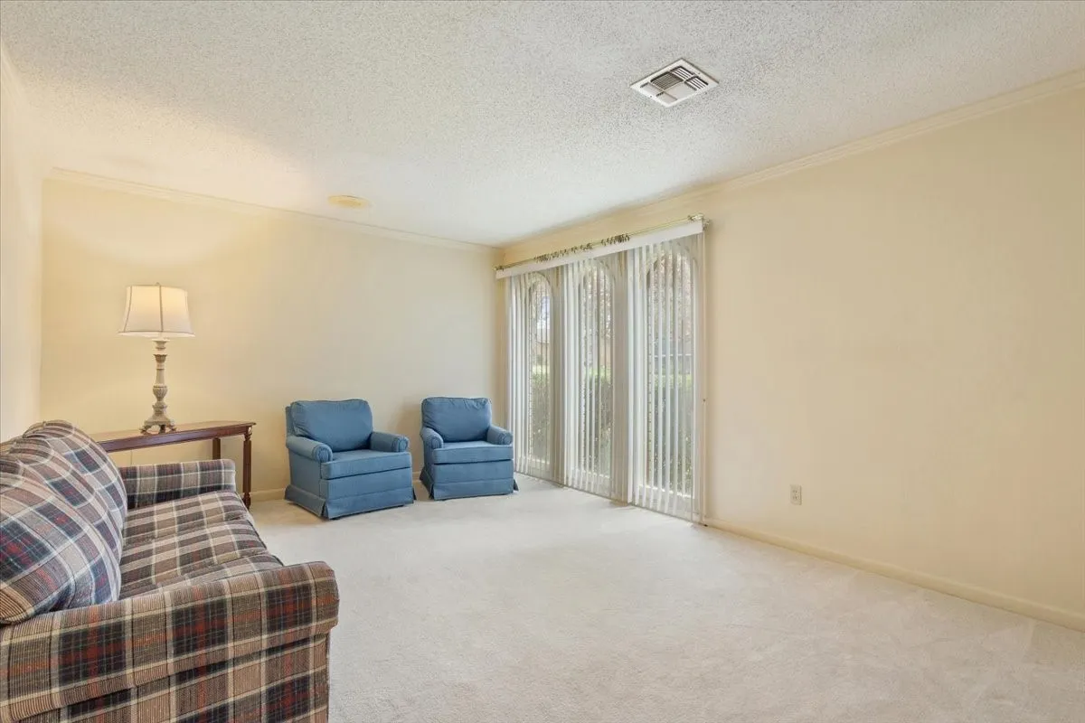 Single Family Residence For Sale in Mc Lennan County , 120 Wooded Crest Drive, Woodway, Texas 76712, 4 Bedroom, 3 Bathroom, Garage spaces, 3,150 Sqft, built in 1965, mls#21199970, Real Estate Agent in Woodway, Homes For Sale in Mc Lennan county, Homes For Sale in Woodway, Realtor in Woodway Texas, Real Estate Brokerage Independent Realty Texas, Luminita Cordes Realtor
