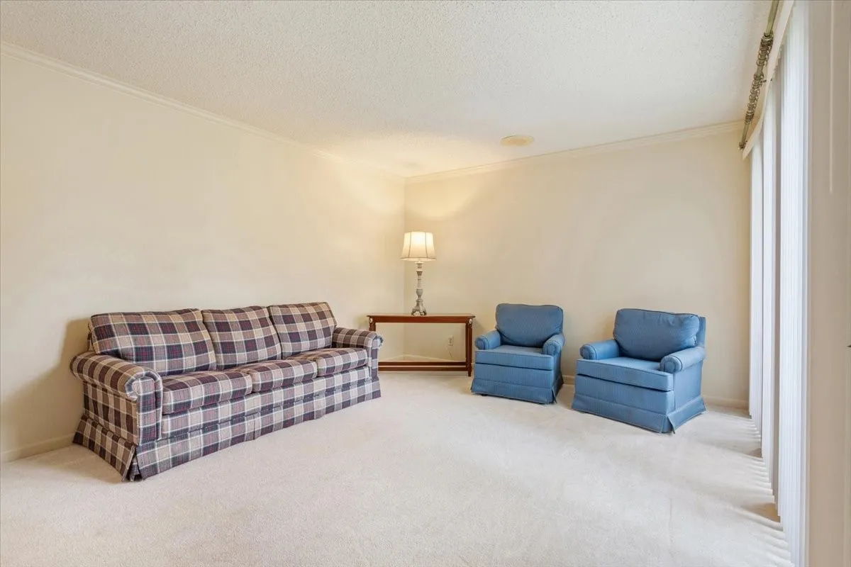 Single Family Residence For Sale in Mc Lennan County , 120 Wooded Crest Drive, Woodway, Texas 76712, 4 Bedroom, 3 Bathroom, Garage spaces, 3,150 Sqft, built in 1965, mls#21199970, Real Estate Agent in Woodway, Homes For Sale in Mc Lennan county, Homes For Sale in Woodway, Realtor in Woodway Texas, Real Estate Brokerage Independent Realty Texas, Luminita Cordes Realtor