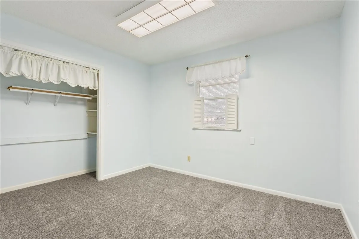 Single Family Residence For Sale in Mc Lennan County , 120 Wooded Crest Drive, Woodway, Texas 76712, 4 Bedroom, 3 Bathroom, Garage spaces, 3,150 Sqft, built in 1965, mls#21199970, Real Estate Agent in Woodway, Homes For Sale in Mc Lennan county, Homes For Sale in Woodway, Realtor in Woodway Texas, Real Estate Brokerage Independent Realty Texas, Luminita Cordes Realtor