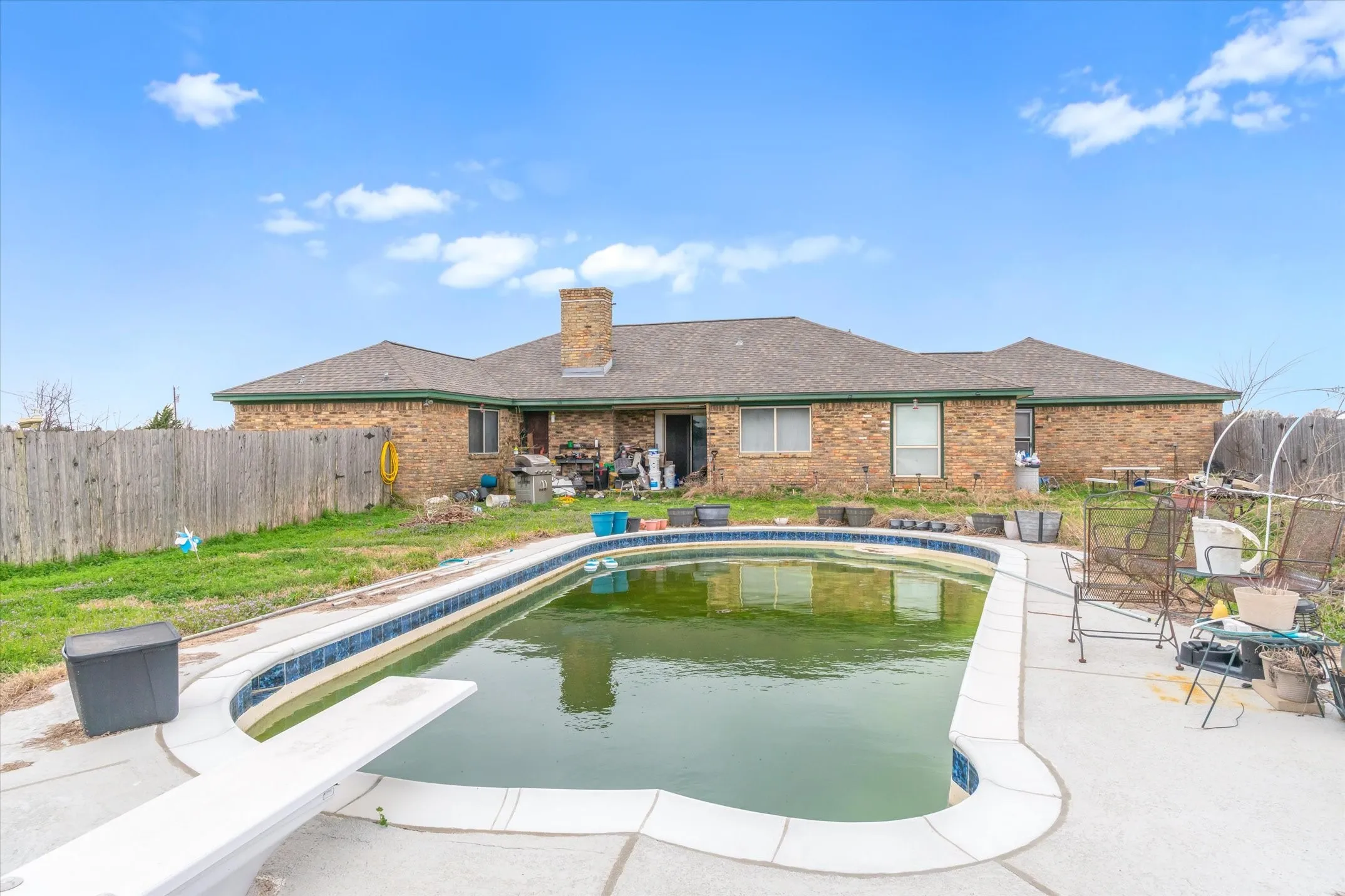Single Family Residence For Sale in Kaufman County , 14709 County Road 4015, Mabank, Texas 75147, 4 Bedroom, 3 Bathroom, Garage spaces, 2,242 Sqft, built in 1989, Preowned, mls#21196758, Real Estate Agent in Mabank, Homes For Sale in Kaufman county, Homes For Sale in Mabank, Realtor in Mabank Texas, Real Estate Brokerage Independent Realty Texas, Luminita Cordes Realtor