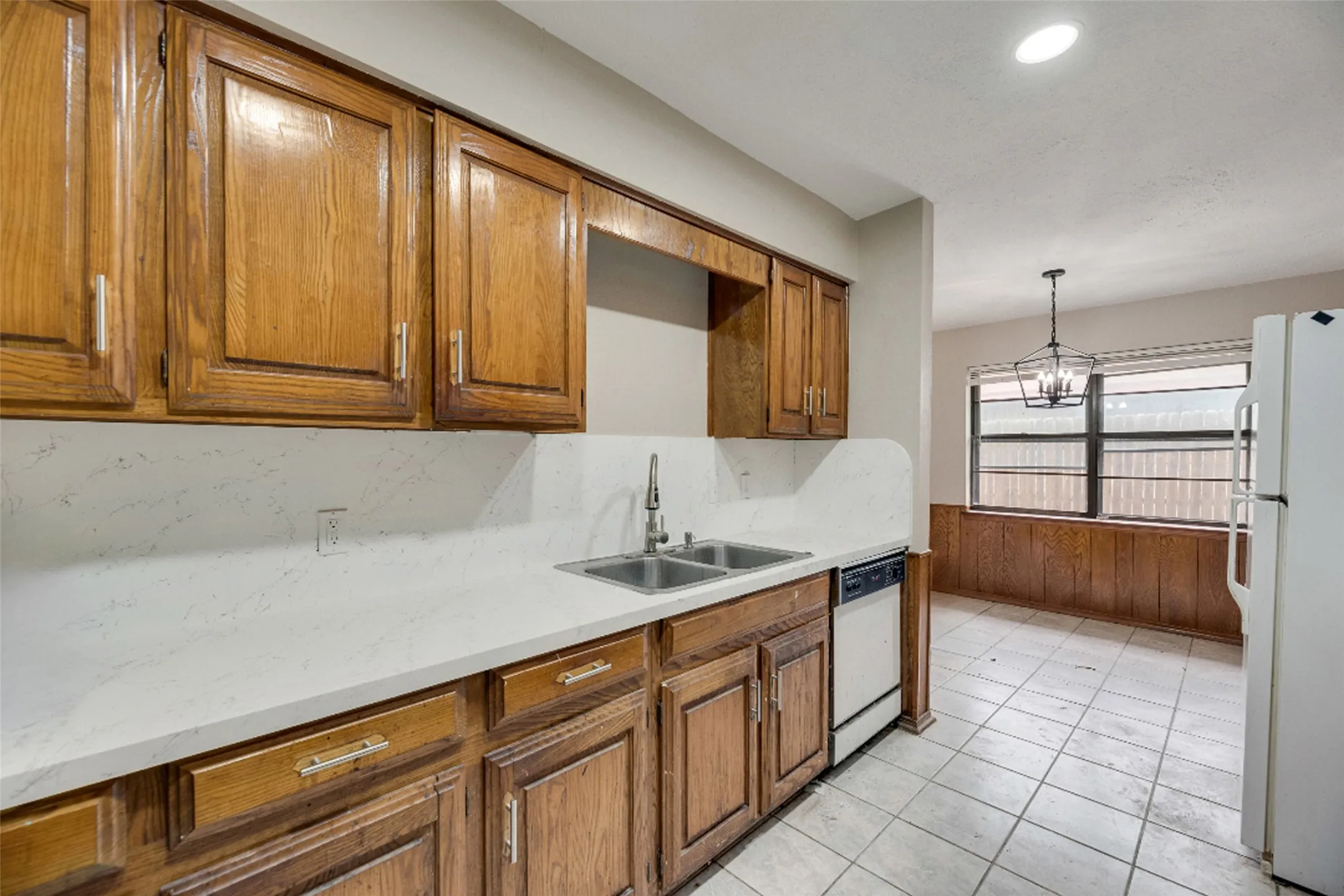 Single Family Residence For Rent in Dallas County , 3705 Osage Drive, Rowlett, Texas 75088, 3 Bedrooms, 2 Bathrooms, 2 Garage spaces, 1,651 Sqft, built in 1977, Price $2,100, mls#21178699, Real Estate Agent in Rowlett, Homes For Rent in Dallas county, Homes For Rent in Rowlett, Realtor in Rowlett Texas, Real Estate Brokerage Independent Realty Texas, Luminita Cordes Realtor