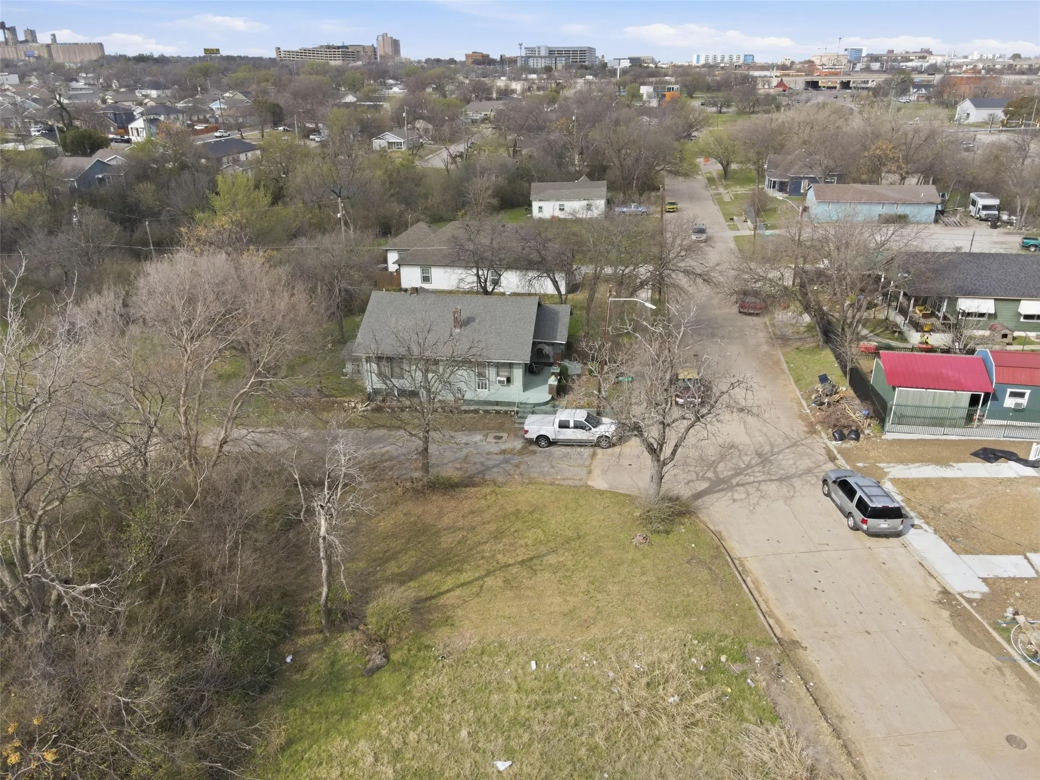 Retail For Sale in Tarrant County , 1060 E Oleander Street, Fort Worth, Texas 76104, 0, 0, Garage spaces, 0 Sqft, built in 0, mls#21200002, Real Estate Agent in Fort Worth, Homes For Sale in Tarrant county, Homes For Sale in Fort Worth, Realtor in Fort Worth Texas, Real Estate Brokerage Independent Realty Texas, Luminita Cordes Realtor