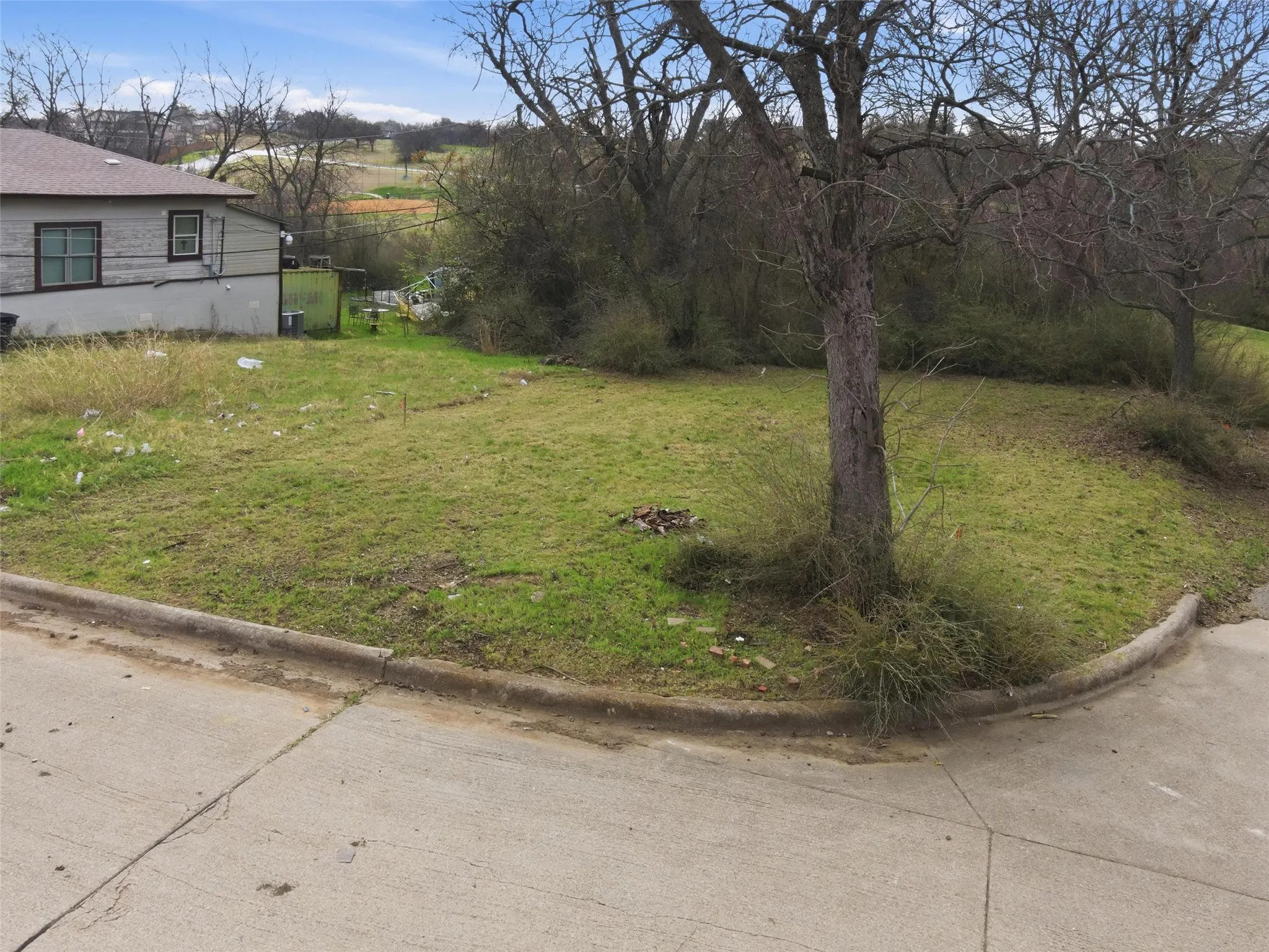 Retail For Sale in Tarrant County , 1060 E Oleander Street, Fort Worth, Texas 76104, 0, 0, Garage spaces, 0 Sqft, built in 0, mls#21200002, Real Estate Agent in Fort Worth, Homes For Sale in Tarrant county, Homes For Sale in Fort Worth, Realtor in Fort Worth Texas, Real Estate Brokerage Independent Realty Texas, Luminita Cordes Realtor