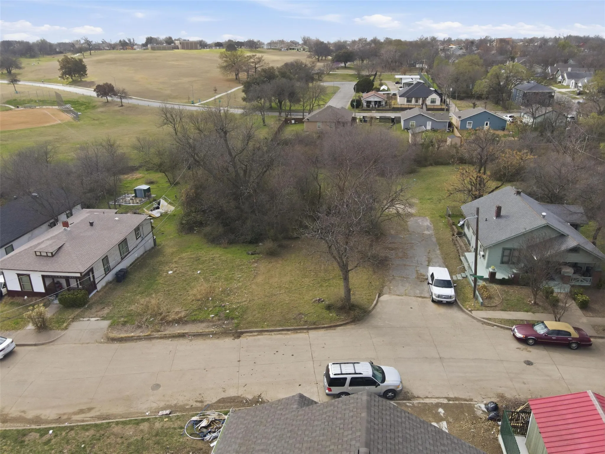 Retail For Sale in Tarrant County , 1060 E Oleander Street, Fort Worth, Texas 76104, 0, 0, Garage spaces, 0 Sqft, built in 0, mls#21200002, Real Estate Agent in Fort Worth, Homes For Sale in Tarrant county, Homes For Sale in Fort Worth, Realtor in Fort Worth Texas, Real Estate Brokerage Independent Realty Texas, Luminita Cordes Realtor