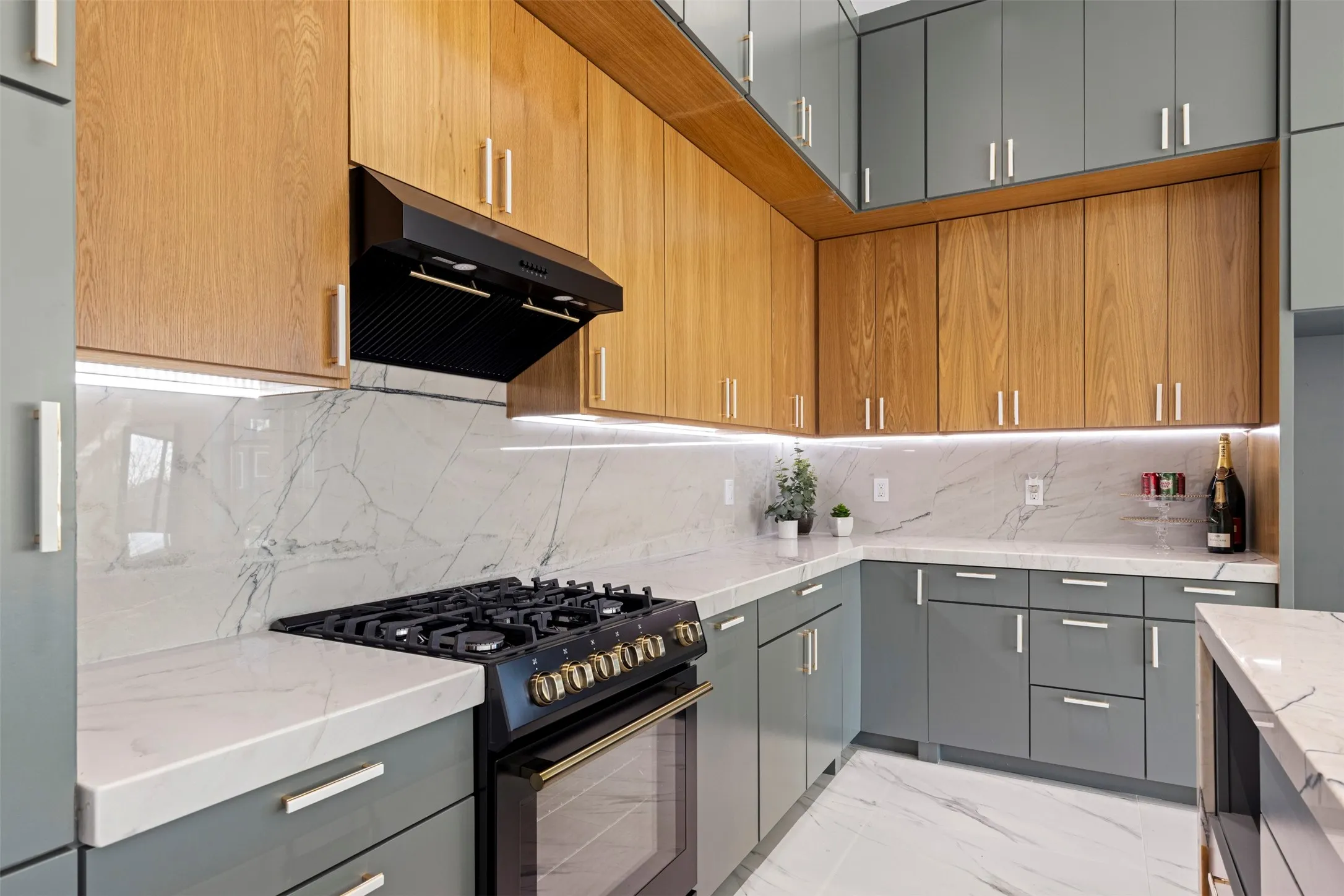 Single Family Residence For Sale in Rockwall County , 1022 Bow Street, Rockwall, Texas 75087, 4 Bedroom, 4 Bathroom, 2 Garage spaces, 3,859 Sqft, built in 2024, New Construction - Complete, mls#21194374, Real Estate Agent in Rockwall, Homes For Sale in Rockwall county, Homes For Sale in Rockwall, Realtor in Rockwall Texas, Real Estate Brokerage Independent Realty Texas, Luminita Cordes Realtor