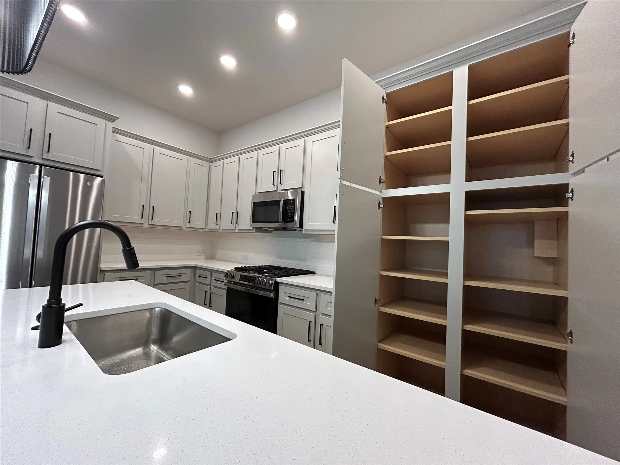 Single Family Residence For Rent in Tarrant County , 564 Mission Trail B4, Arlington, Texas 76010, 4 Bedrooms, 3 Bathrooms, 2 Garage spaces, 1,900 Sqft, built in 2025, Price $2,848, mls#21200095, Real Estate Agent in Arlington, Homes For Rent in Tarrant county, Homes For Rent in Arlington, Realtor in Arlington Texas, Real Estate Brokerage Independent Realty Texas, Luminita Cordes Realtor
