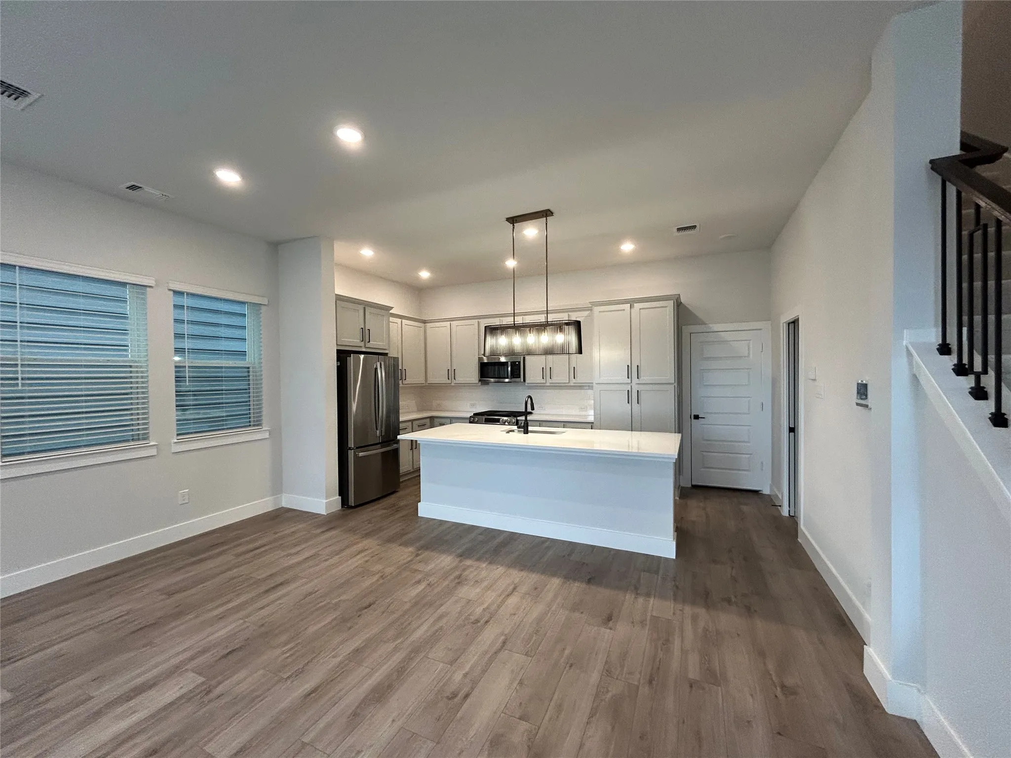 Single Family Residence For Rent in Tarrant County , 507 Mission Trail B3A, Arlington, Texas 76010, 3 Bedroom, 3 Bathroom, 2 Garage spaces, 1,711 Sqft, built in 2025, New Construction - Complete, mls#21200098, Real Estate Agent in Arlington, Homes For Rent in Tarrant county, Homes For Rent in Arlington, Realtor in Arlington Texas, Real Estate Brokerage Independent Realty Texas, Luminita Cordes Realtor