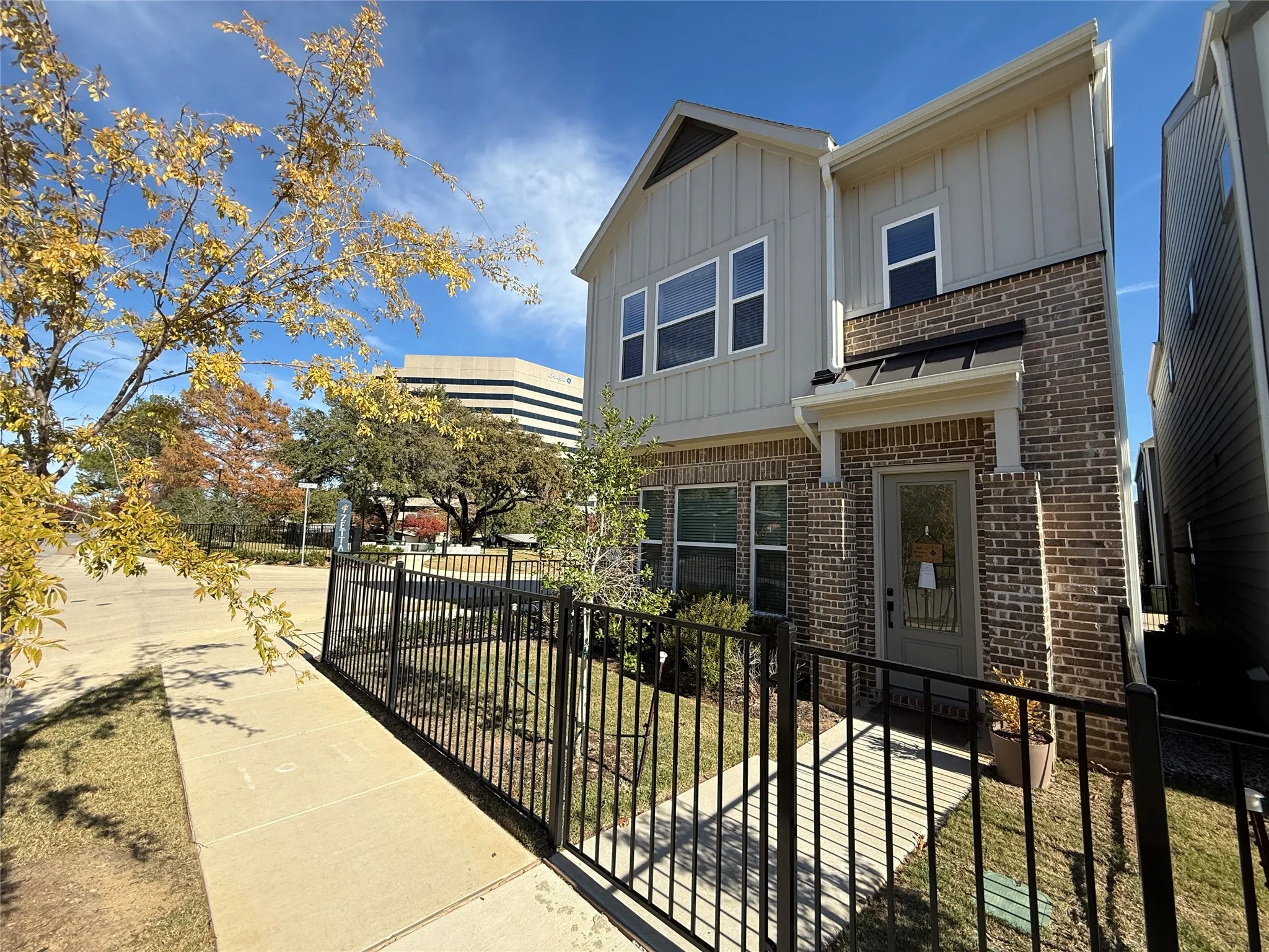 Single Family Residence For Rent in Tarrant County , 507 Mission Trail B3A, Arlington, Texas 76010, 3 Bedroom, 3 Bathroom, 2 Garage spaces, 1,711 Sqft, built in 2025, New Construction - Complete, mls#21200098, Real Estate Agent in Arlington, Homes For Rent in Tarrant county, Homes For Rent in Arlington, Realtor in Arlington Texas, Real Estate Brokerage Independent Realty Texas, Luminita Cordes Realtor