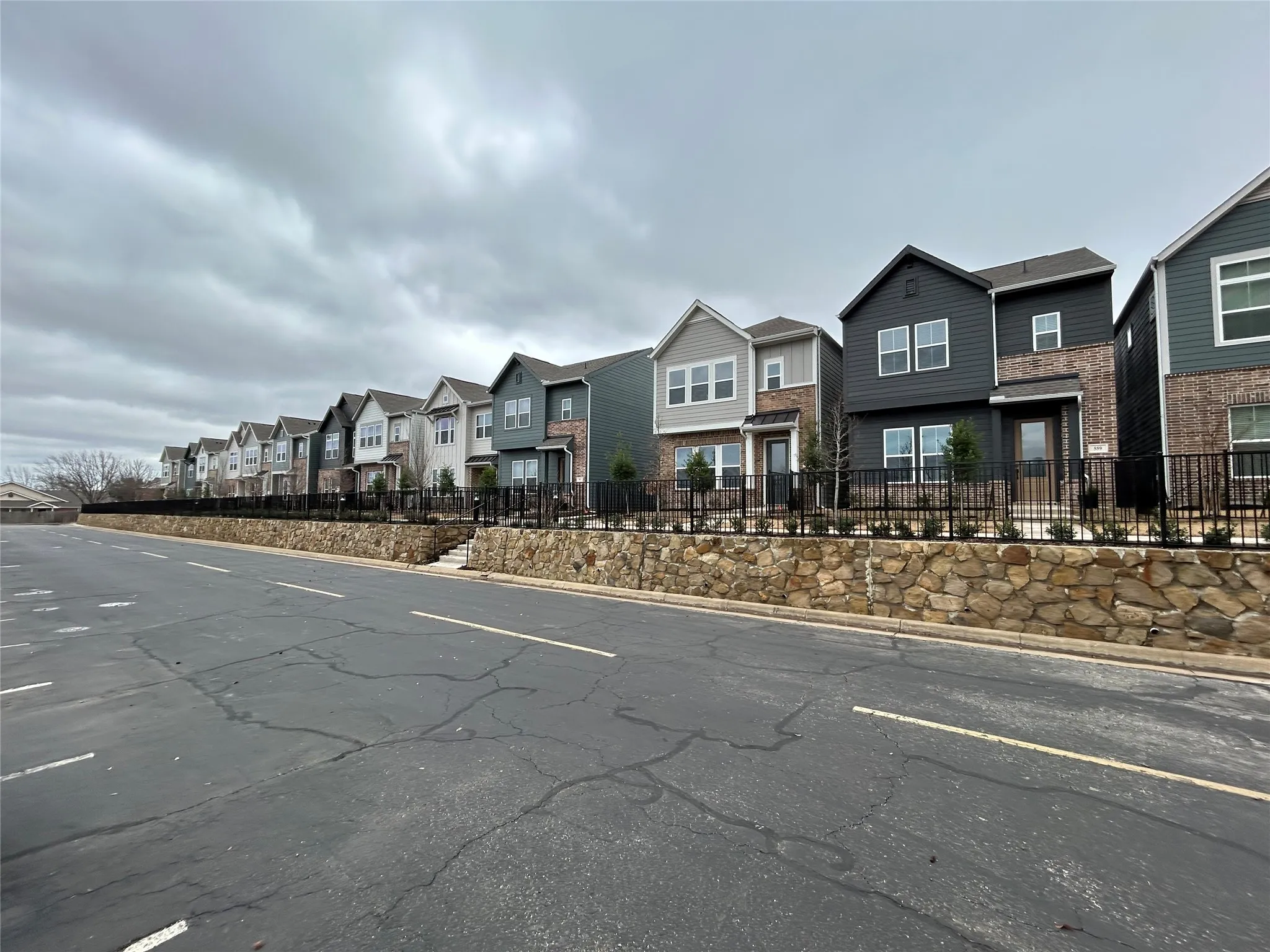 Single Family Residence For Rent in Tarrant County , 507 Mission Trail B3A, Arlington, Texas 76010, 3 Bedroom, 3 Bathroom, 2 Garage spaces, 1,711 Sqft, built in 2025, New Construction - Complete, mls#21200098, Real Estate Agent in Arlington, Homes For Rent in Tarrant county, Homes For Rent in Arlington, Realtor in Arlington Texas, Real Estate Brokerage Independent Realty Texas, Luminita Cordes Realtor