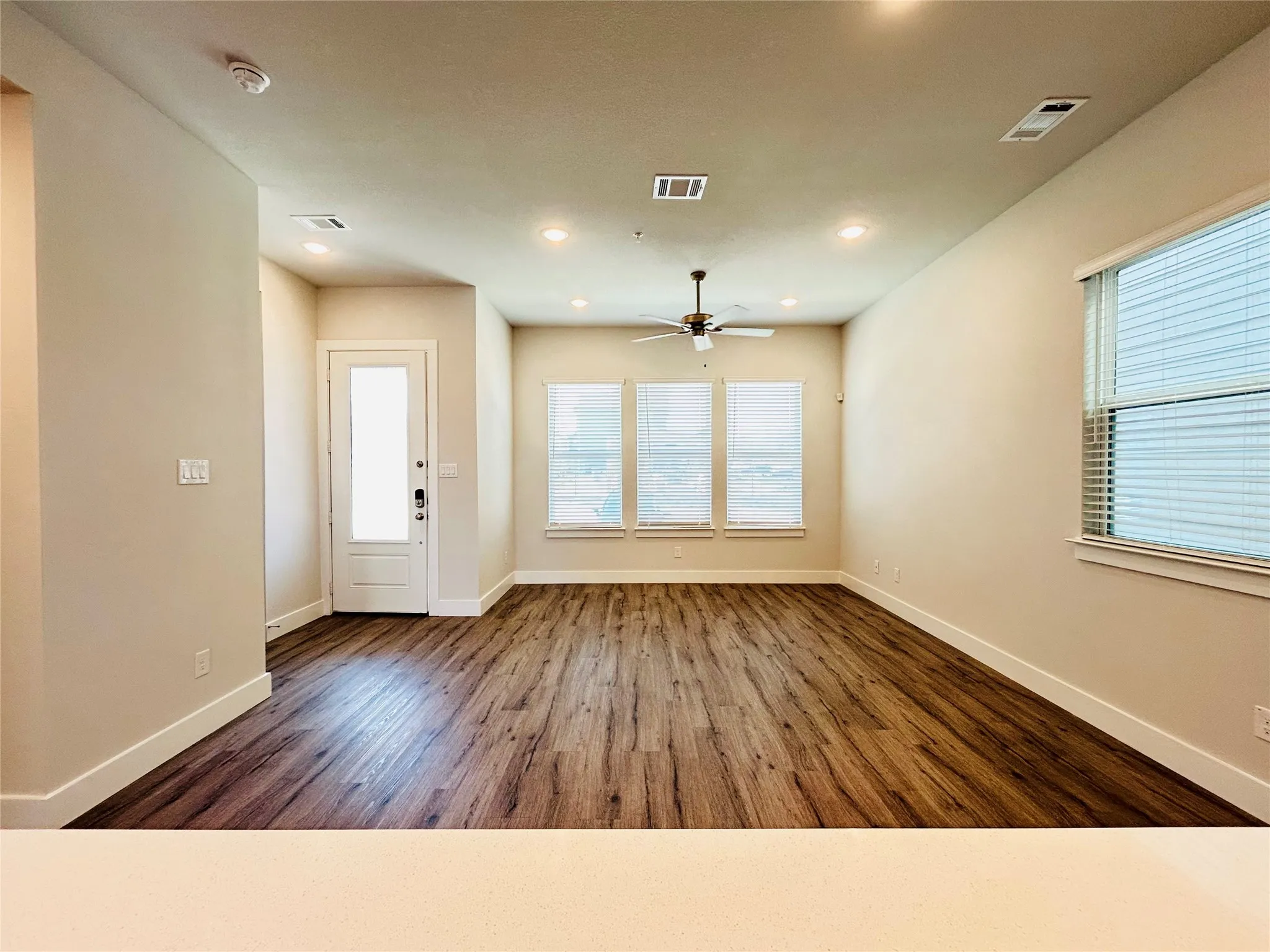 Single Family Residence For Rent in Tarrant County , 760 W Bedford Euless Road 218, Hurst, Texas 76053, 2 Bedroom, 3 Bathroom, Garage spaces, 1,113 Sqft, built in 2023, New Construction - Complete, mls#21200101, Real Estate Agent in Hurst, Homes For Rent in Tarrant county, Homes For Rent in Hurst, Realtor in Hurst Texas, Real Estate Brokerage Independent Realty Texas, Luminita Cordes Realtor