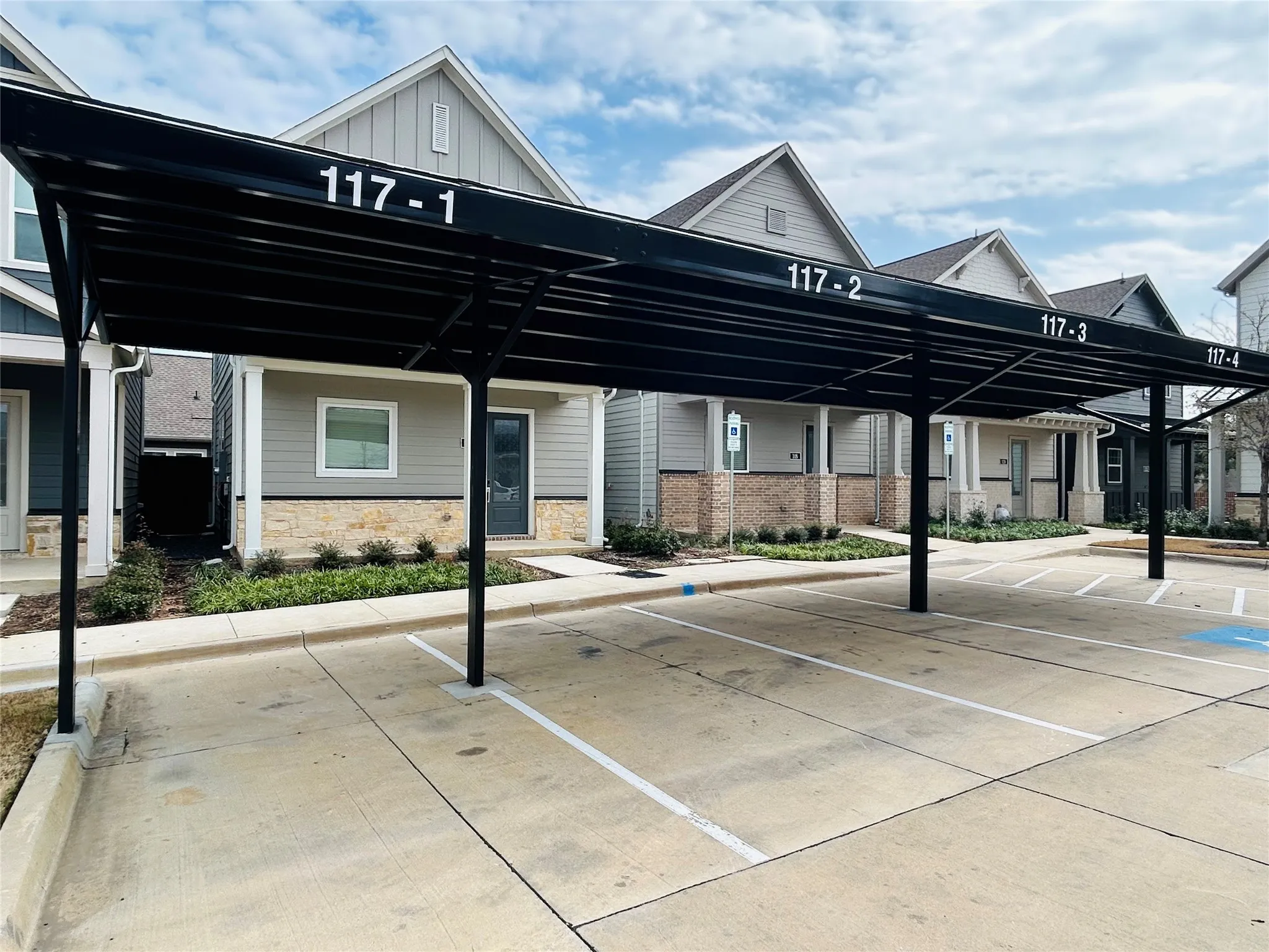 Single Family Residence For Rent in Tarrant County , 760 W Bedford Euless Road 200, Hurst, Texas 76053, 1 Bedroom, 1 Bathroom, Garage spaces, 645 Sqft, built in 2023, New Construction - Complete, mls#21200104, Real Estate Agent in Hurst, Homes For Rent in Tarrant county, Homes For Rent in Hurst, Realtor in Hurst Texas, Real Estate Brokerage Independent Realty Texas, Luminita Cordes Realtor