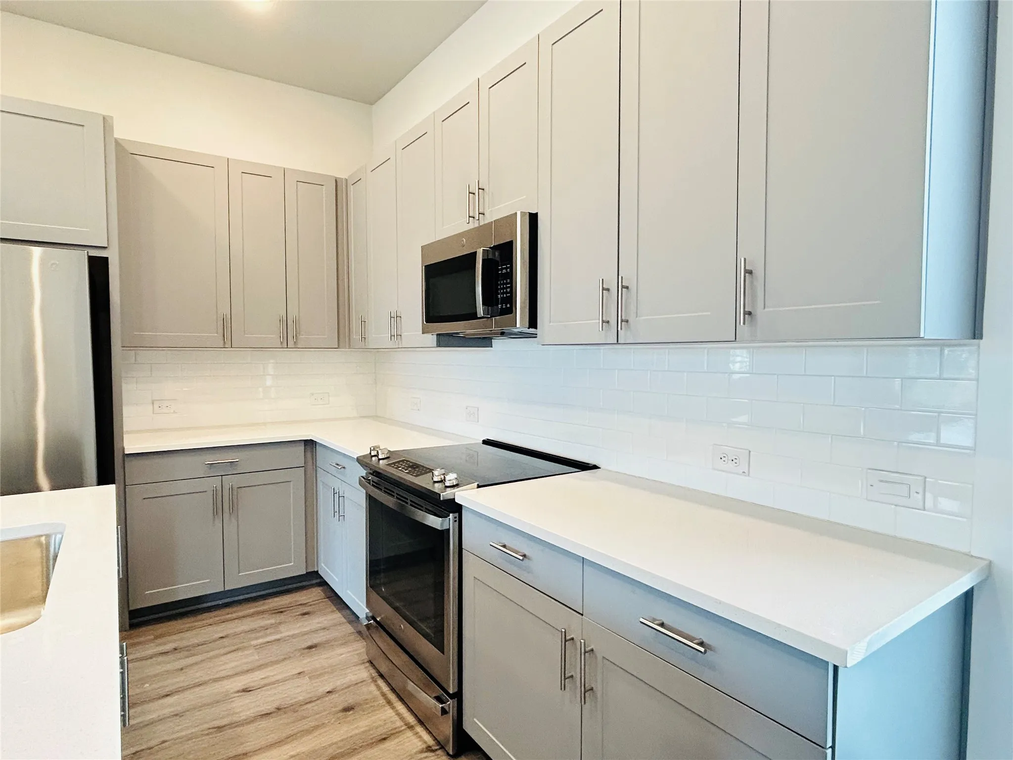 Single Family Residence For Rent in Tarrant County , 760 W Bedford Euless Road 200, Hurst, Texas 76053, 1 Bedroom, 1 Bathroom, Garage spaces, 645 Sqft, built in 2023, New Construction - Complete, mls#21200104, Real Estate Agent in Hurst, Homes For Rent in Tarrant county, Homes For Rent in Hurst, Realtor in Hurst Texas, Real Estate Brokerage Independent Realty Texas, Luminita Cordes Realtor