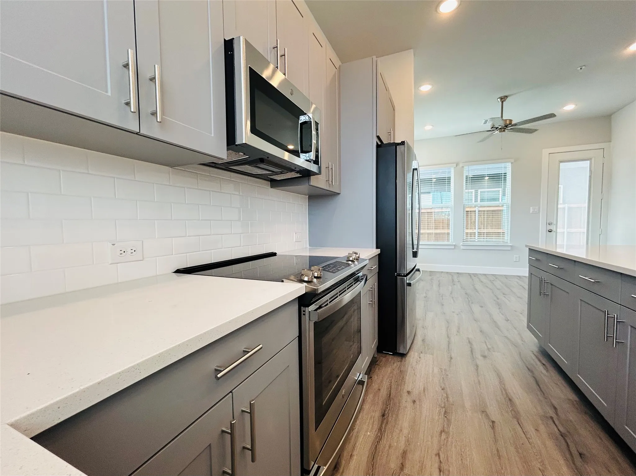Single Family Residence For Rent in Tarrant County , 760 W Bedford Euless Road 200, Hurst, Texas 76053, 1 Bedroom, 1 Bathroom, Garage spaces, 645 Sqft, built in 2023, New Construction - Complete, mls#21200104, Real Estate Agent in Hurst, Homes For Rent in Tarrant county, Homes For Rent in Hurst, Realtor in Hurst Texas, Real Estate Brokerage Independent Realty Texas, Luminita Cordes Realtor