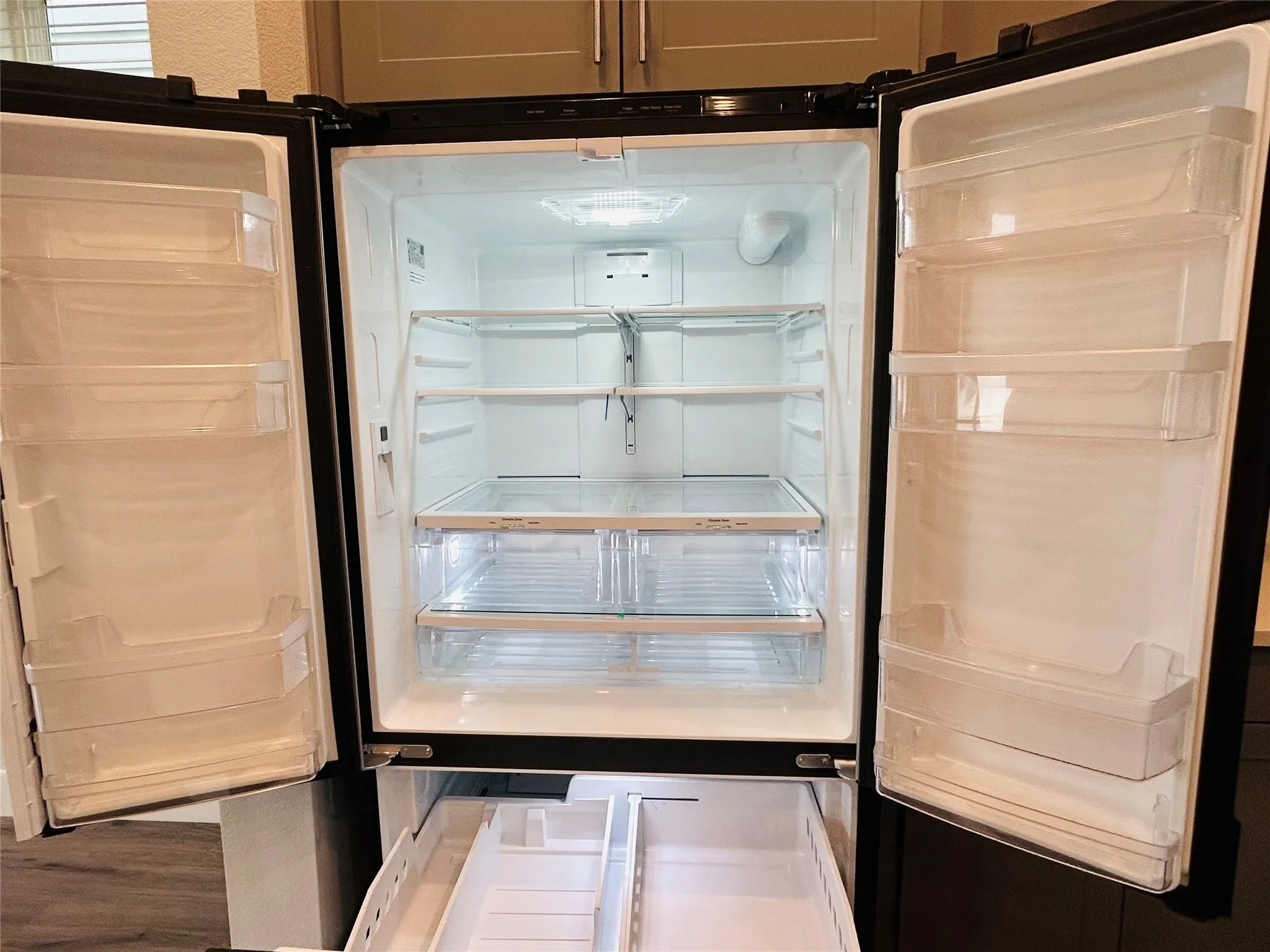 Single Family Residence For Rent in Tarrant County , 760 W Bedford Euless Road 200, Hurst, Texas 76053, 1 Bedroom, 1 Bathroom, Garage spaces, 645 Sqft, built in 2023, New Construction - Complete, mls#21200104, Real Estate Agent in Hurst, Homes For Rent in Tarrant county, Homes For Rent in Hurst, Realtor in Hurst Texas, Real Estate Brokerage Independent Realty Texas, Luminita Cordes Realtor