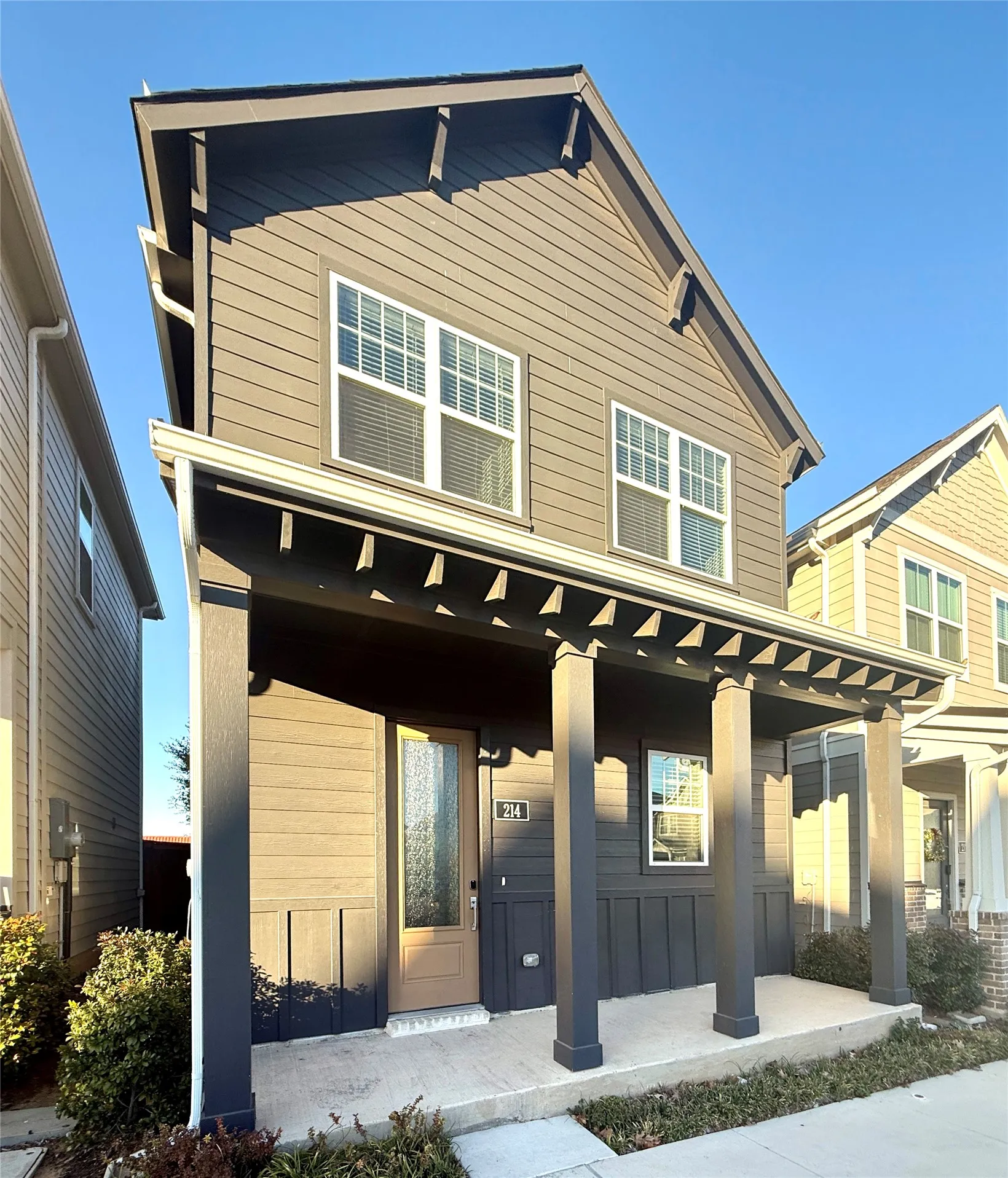 Single Family Residence For Rent in Tarrant County , 760 W Bedford Euless Road 214, Hurst, Texas 76053, 3 Bedroom, 3 Bathroom, Garage spaces, 1,275 Sqft, built in 2023, New Construction - Complete, mls#21200106, Real Estate Agent in Hurst, Homes For Rent in Tarrant county, Homes For Rent in Hurst, Realtor in Hurst Texas, Real Estate Brokerage Independent Realty Texas, Luminita Cordes Realtor