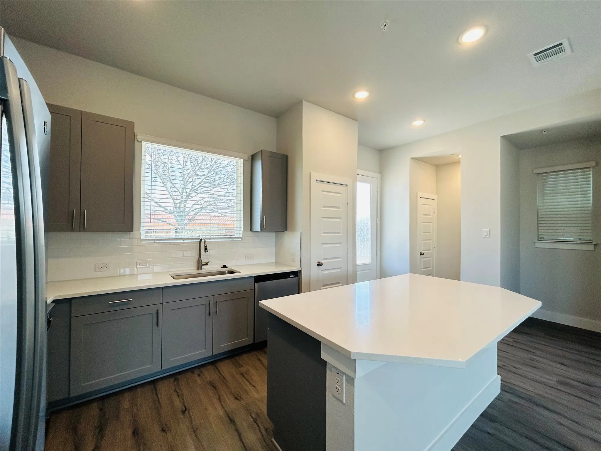 Single Family Residence For Rent in Tarrant County , 760 W Bedford Euless Road 214, Hurst, Texas 76053, 3 Bedroom, 3 Bathroom, Garage spaces, 1,275 Sqft, built in 2023, New Construction - Complete, mls#21200106, Real Estate Agent in Hurst, Homes For Rent in Tarrant county, Homes For Rent in Hurst, Realtor in Hurst Texas, Real Estate Brokerage Independent Realty Texas, Luminita Cordes Realtor