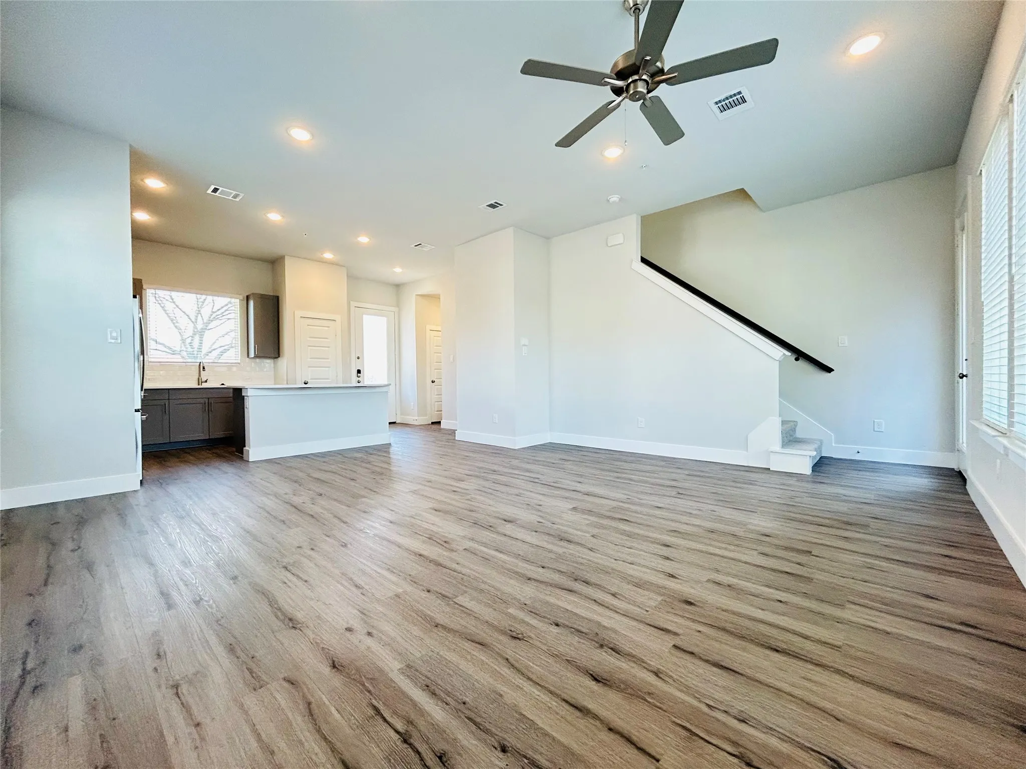Single Family Residence For Rent in Tarrant County , 760 W Bedford Euless Road 214, Hurst, Texas 76053, 3 Bedroom, 3 Bathroom, Garage spaces, 1,275 Sqft, built in 2023, New Construction - Complete, mls#21200106, Real Estate Agent in Hurst, Homes For Rent in Tarrant county, Homes For Rent in Hurst, Realtor in Hurst Texas, Real Estate Brokerage Independent Realty Texas, Luminita Cordes Realtor