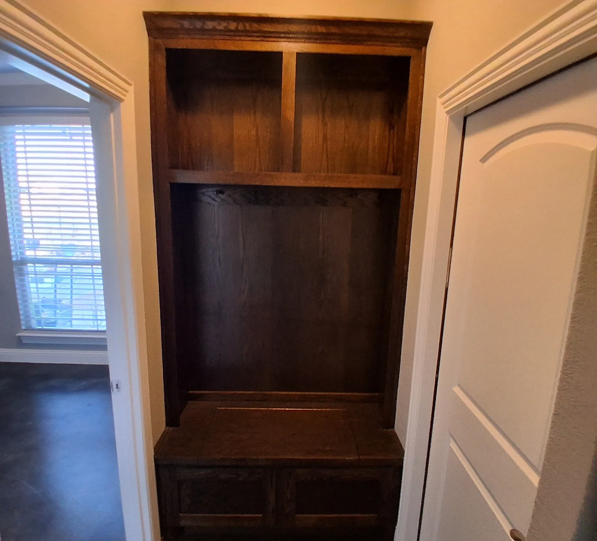 Single Family Residence For Sale in Rockwall County , 1520 Wheelers Way, Rockwall, Texas 75032, 4 Bedroom, 4 Bathroom, 2 Garage spaces, 2,943 Sqft, built in 2014, Price $661,000, mls#21198351, Real Estate Agent in Rockwall, Homes For Sale in Rockwall county, Homes For Sale in Rockwall, Realtor in Rockwall Texas, Real Estate Brokerage Independent Realty Texas, Luminita Cordes Realtor