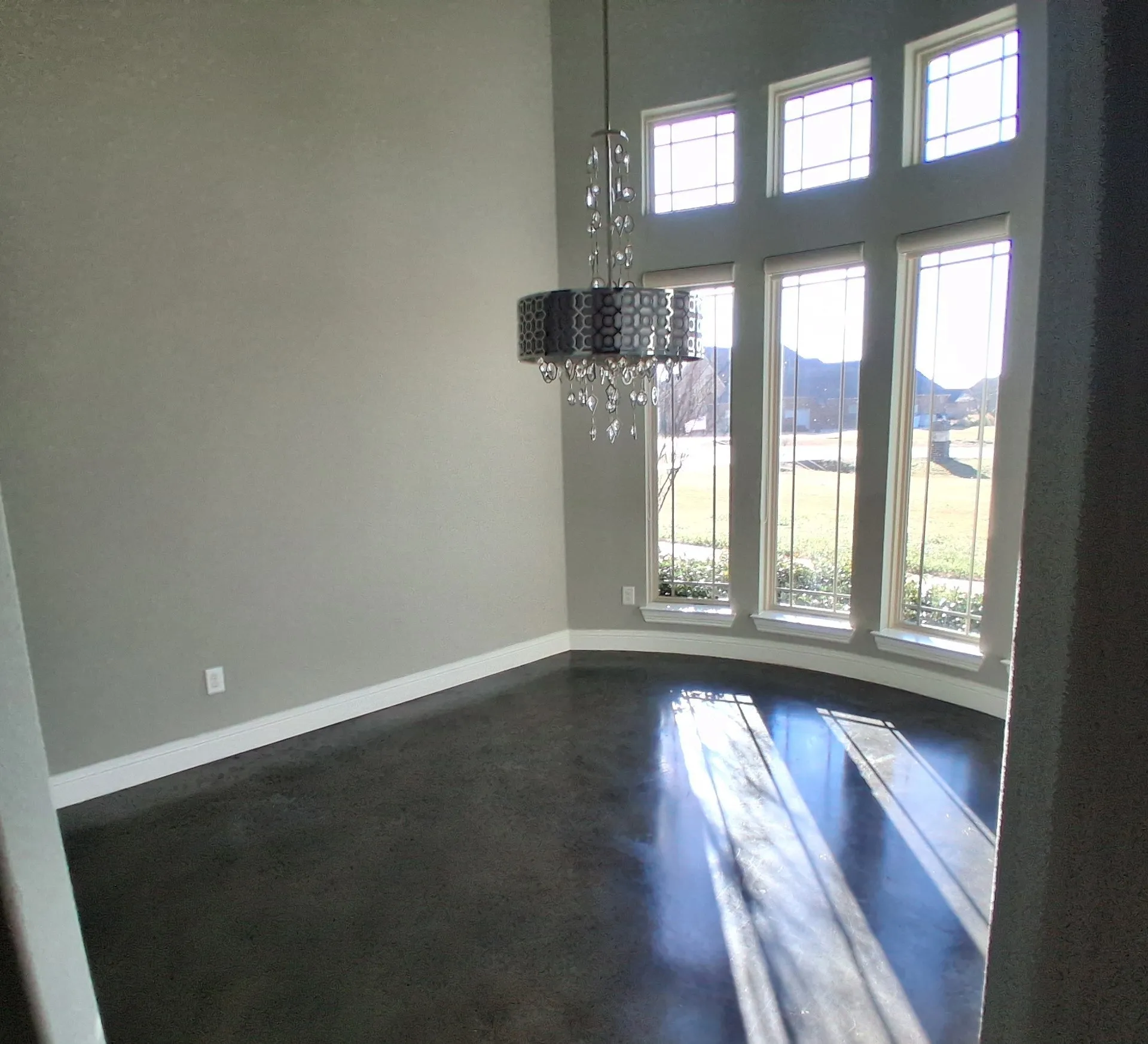 Single Family Residence For Sale in Rockwall County , 1520 Wheelers Way, Rockwall, Texas 75032, 4 Bedroom, 4 Bathroom, 2 Garage spaces, 2,943 Sqft, built in 2014, Price $661,000, mls#21198351, Real Estate Agent in Rockwall, Homes For Sale in Rockwall county, Homes For Sale in Rockwall, Realtor in Rockwall Texas, Real Estate Brokerage Independent Realty Texas, Luminita Cordes Realtor