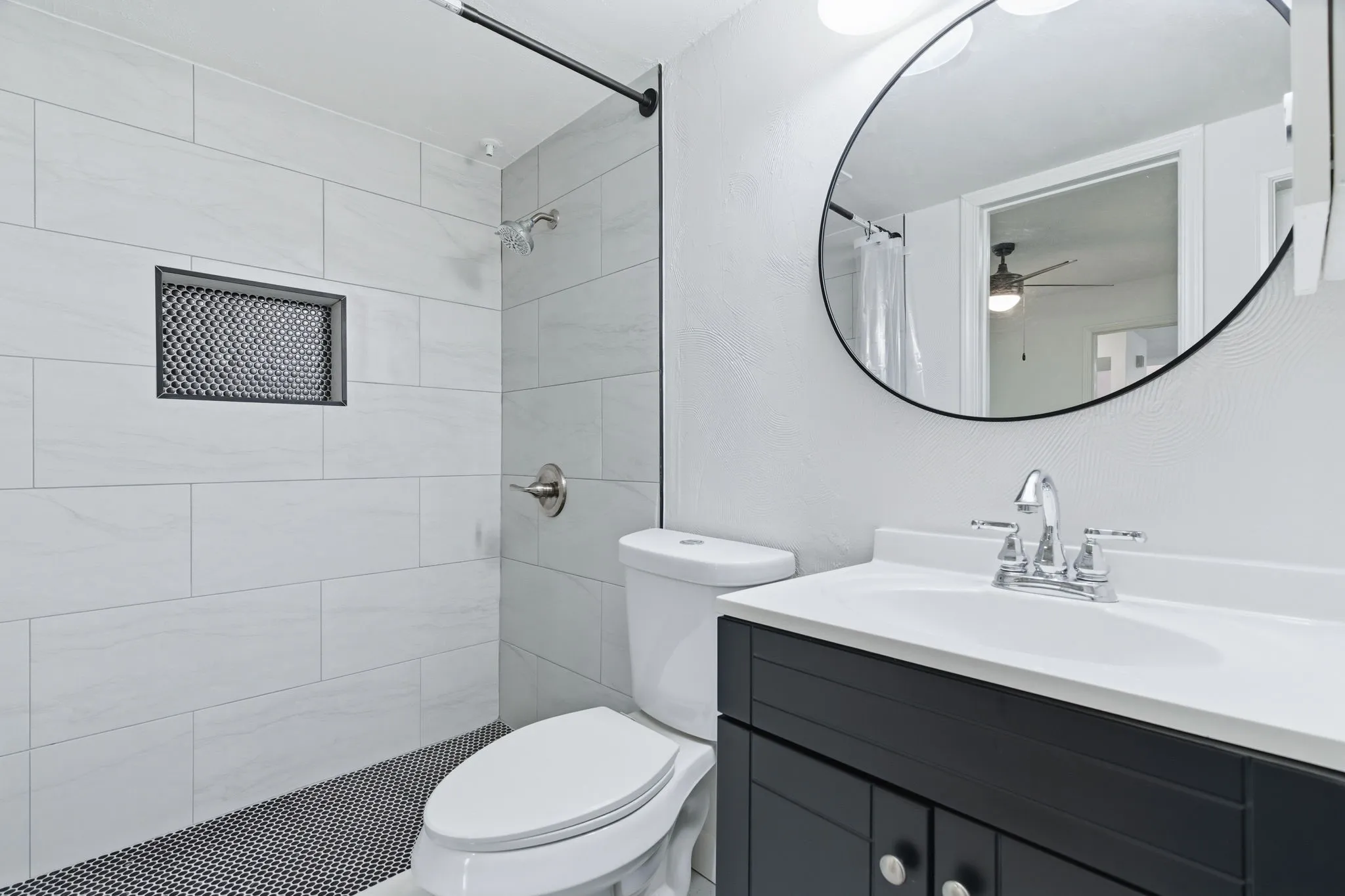 Condominium For Rent in Tarrant County , 3101 Sondra Drive 201, Fort Worth, Texas 76107, 1 Bedroom, 1 Bathroom, Garage spaces, 805 Sqft, built in 1981, Preowned, mls#21198836, Real Estate Agent in Fort Worth, Homes For Rent in Tarrant county, Homes For Rent in Fort Worth, Realtor in Fort Worth Texas, Real Estate Brokerage Independent Realty Texas, Luminita Cordes Realtor