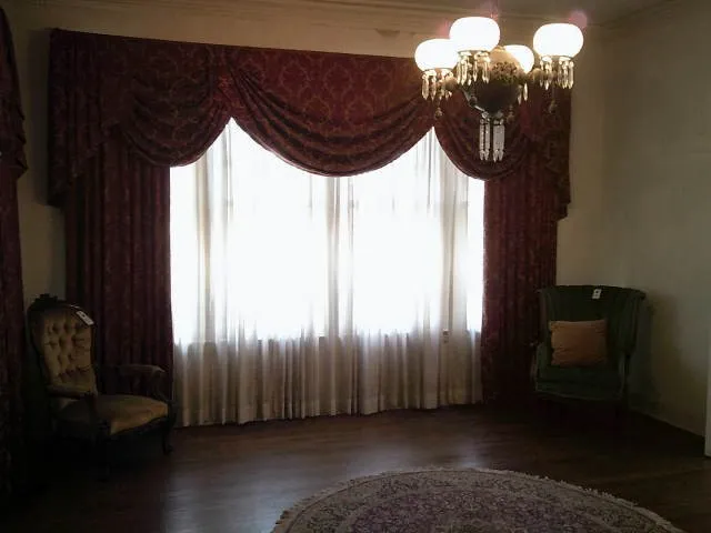 Single Family Residence For Sale in Navarro County , 502 Mills Place, Corsicana, Texas 75110, 3 Bedrooms, 3 Bathrooms, 2 Garage spaces, 3,604 Sqft, built in 1929, Price $498,900, mls#21198840, Real Estate Agent in Corsicana, Homes For Sale in Navarro county, Homes For Sale in Corsicana, Realtor in Corsicana Texas, Real Estate Brokerage Independent Realty Texas, Luminita Cordes Realtor