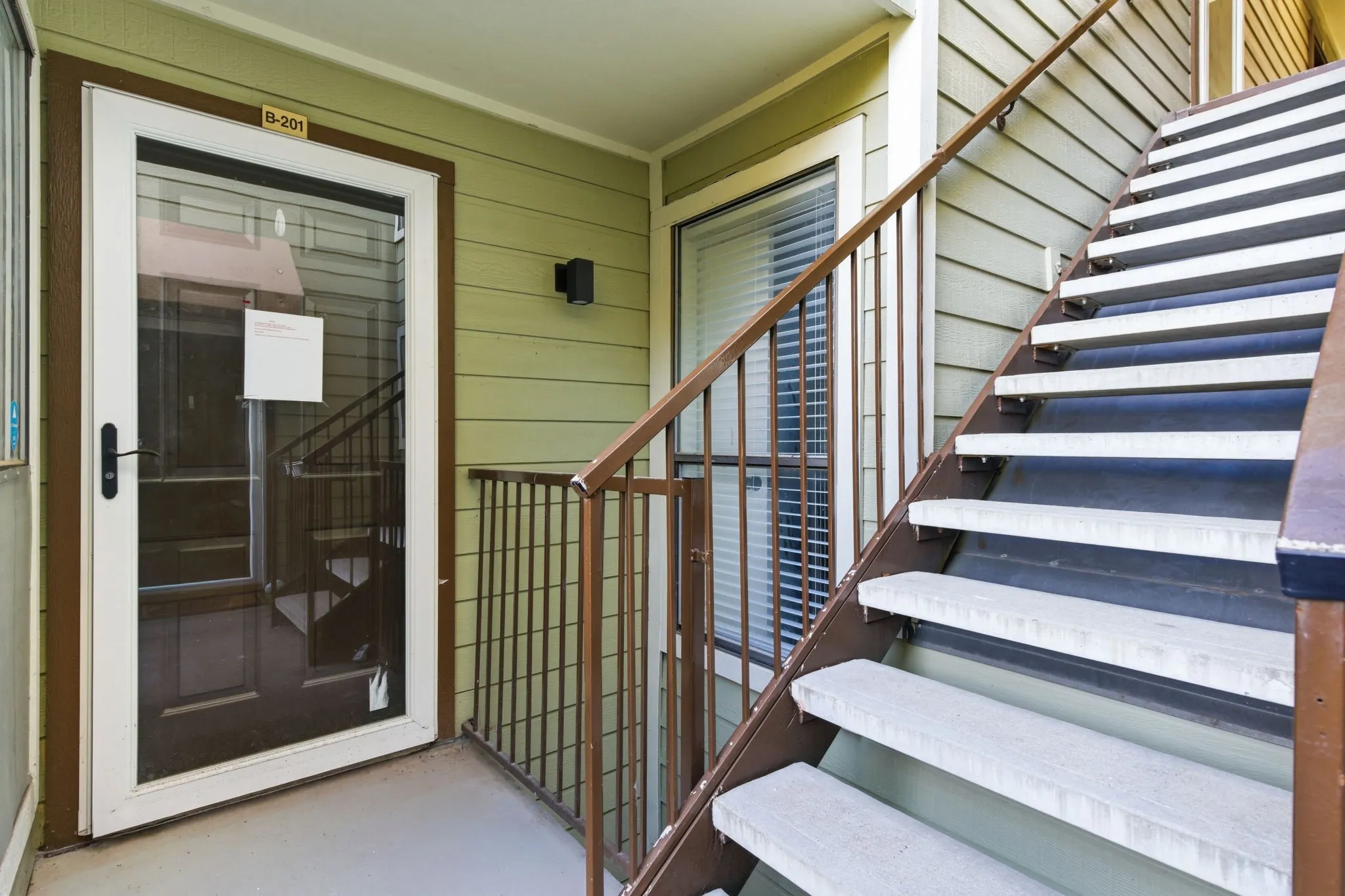 Condominium For Rent in Tarrant County , 3101 Sondra Drive 201 (Short Term), Fort Worth, Texas 76107, 1 Bedroom, 1 Bathroom, Garage spaces, 805 Sqft, built in 1981, Preowned, mls#21200200, Real Estate Agent in Fort Worth, Homes For Rent in Tarrant county, Homes For Rent in Fort Worth, Realtor in Fort Worth Texas, Real Estate Brokerage Independent Realty Texas, Luminita Cordes Realtor