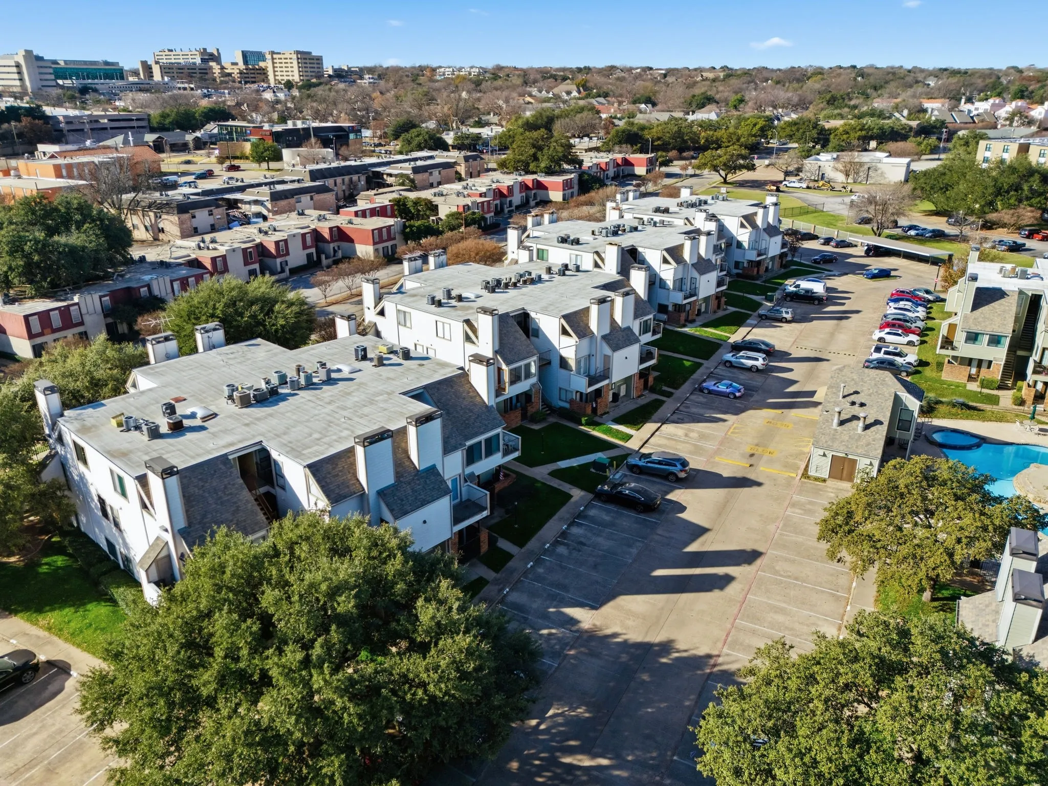 Condominium For Rent in Tarrant County , 3101 Sondra Drive 201 (Short Term), Fort Worth, Texas 76107, 1 Bedroom, 1 Bathroom, Garage spaces, 805 Sqft, built in 1981, Preowned, mls#21200200, Real Estate Agent in Fort Worth, Homes For Rent in Tarrant county, Homes For Rent in Fort Worth, Realtor in Fort Worth Texas, Real Estate Brokerage Independent Realty Texas, Luminita Cordes Realtor