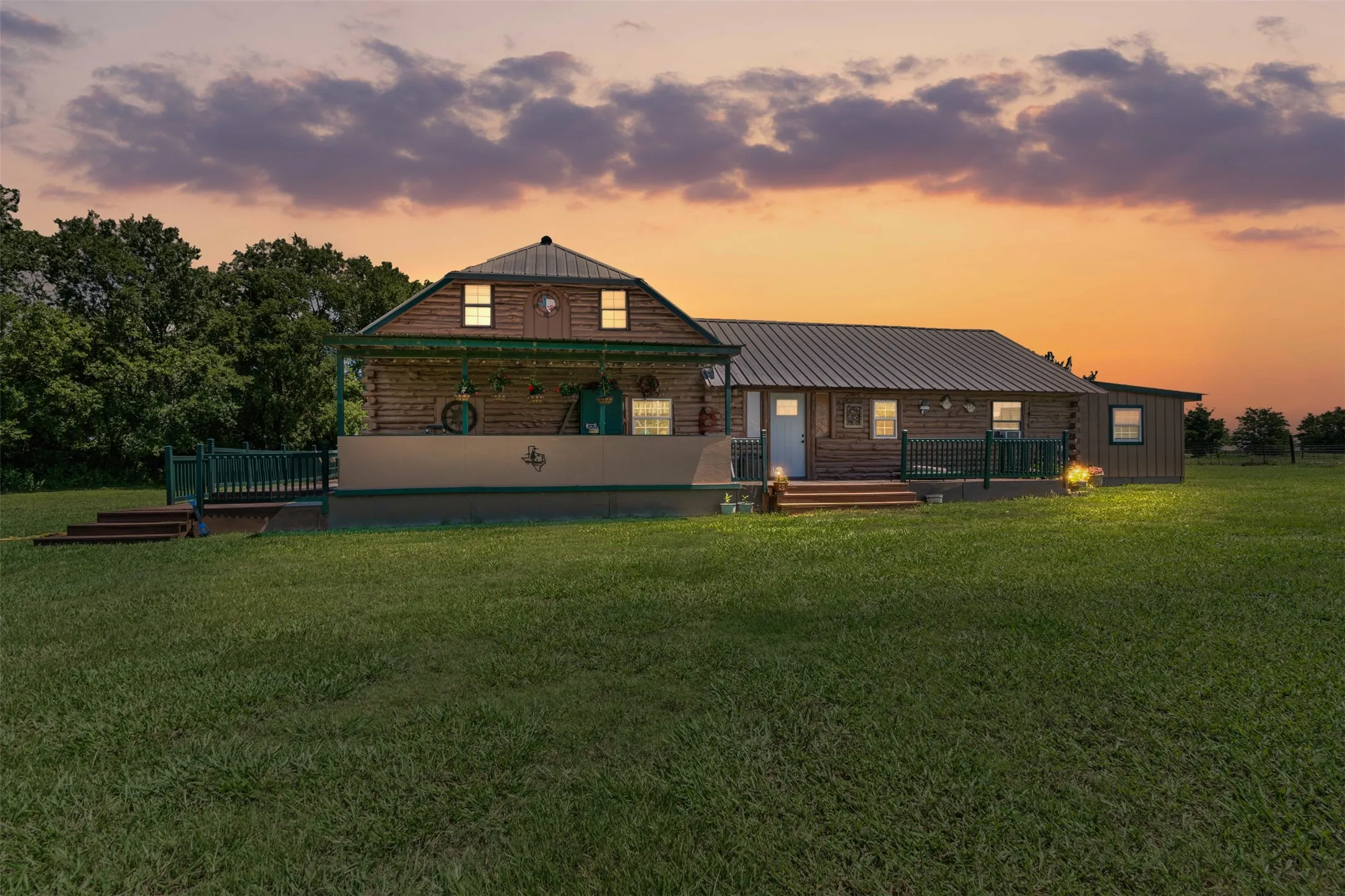 Farm For Sale in Fannin County , 901 County Road 3925, Wolfe City, Texas 75496, 3 Bedroom, 3 Bathroom, Garage spaces, 2,184 Sqft, built in 2007, Preowned, mls#21200209, Real Estate Agent in Wolfe City, Homes For Sale in Fannin county, Homes For Sale in Wolfe City, Realtor in Wolfe City Texas, Real Estate Brokerage Independent Realty Texas, Luminita Cordes Realtor