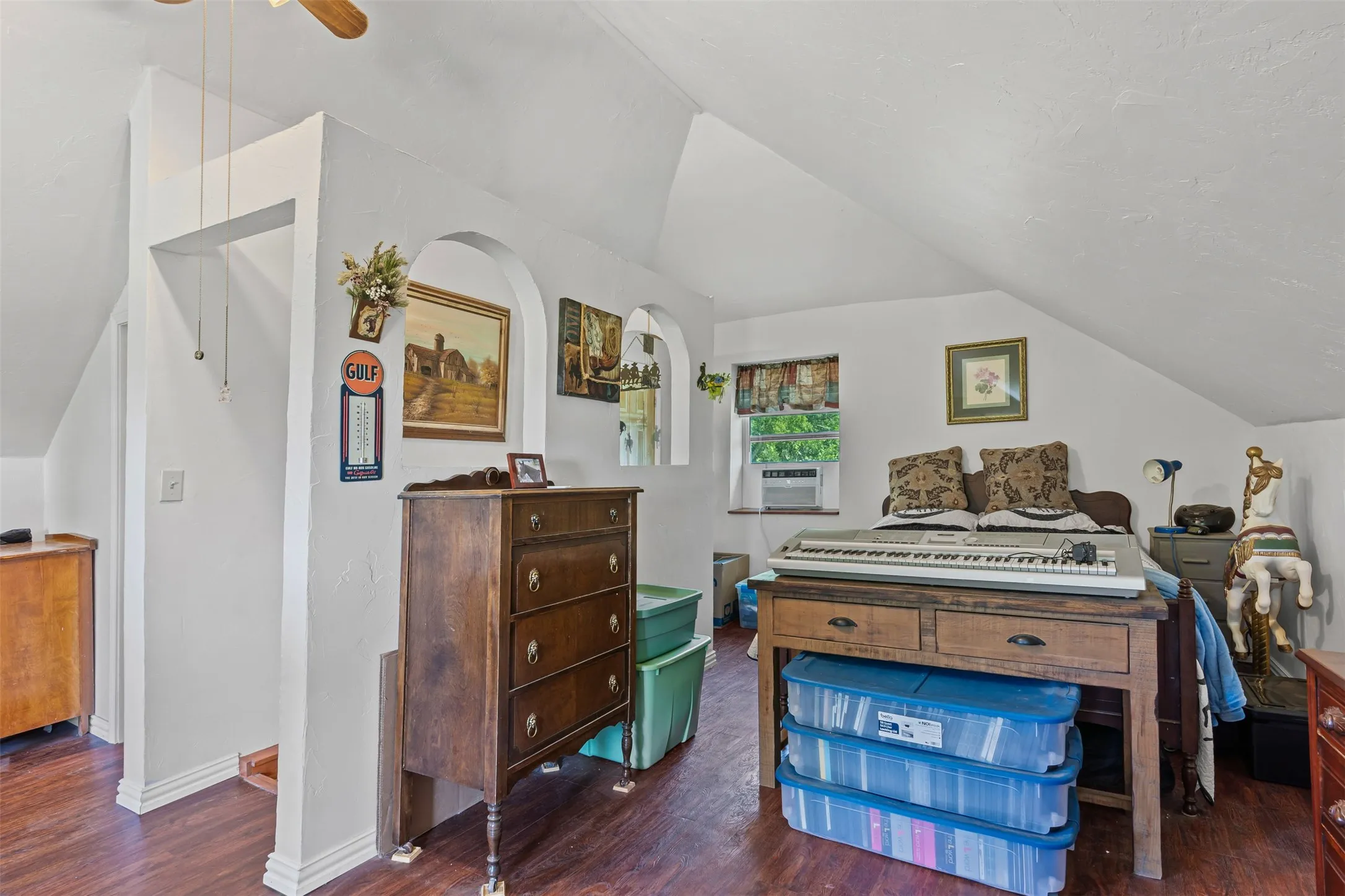 Farm For Sale in Fannin County , 901 County Road 3925, Wolfe City, Texas 75496, 3 Bedroom, 3 Bathroom, Garage spaces, 2,184 Sqft, built in 2007, Preowned, mls#21200209, Real Estate Agent in Wolfe City, Homes For Sale in Fannin county, Homes For Sale in Wolfe City, Realtor in Wolfe City Texas, Real Estate Brokerage Independent Realty Texas, Luminita Cordes Realtor