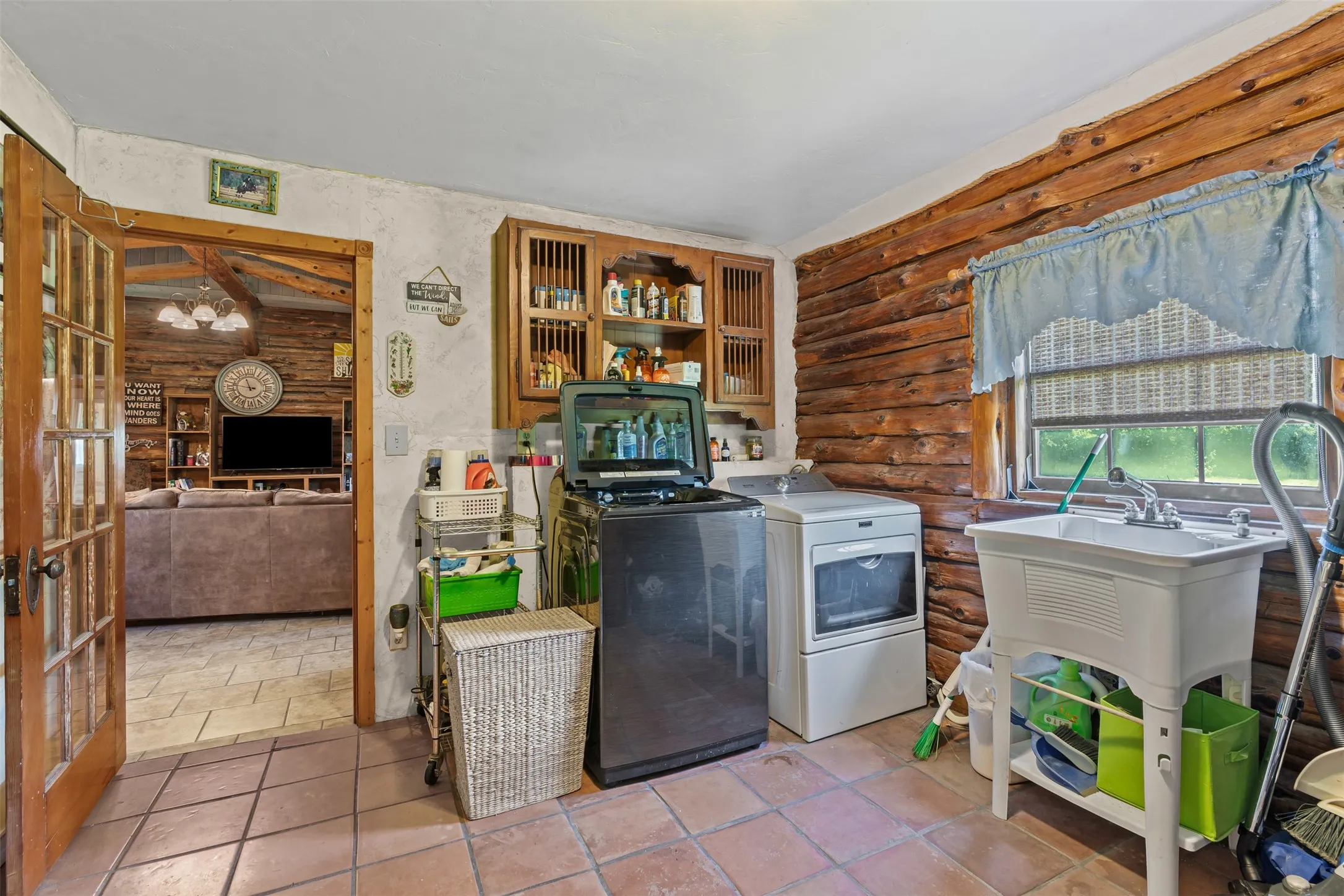 Farm For Sale in Fannin County , 901 County Road 3925, Wolfe City, Texas 75496, 3 Bedroom, 3 Bathroom, Garage spaces, 2,184 Sqft, built in 2007, Preowned, mls#21200209, Real Estate Agent in Wolfe City, Homes For Sale in Fannin county, Homes For Sale in Wolfe City, Realtor in Wolfe City Texas, Real Estate Brokerage Independent Realty Texas, Luminita Cordes Realtor