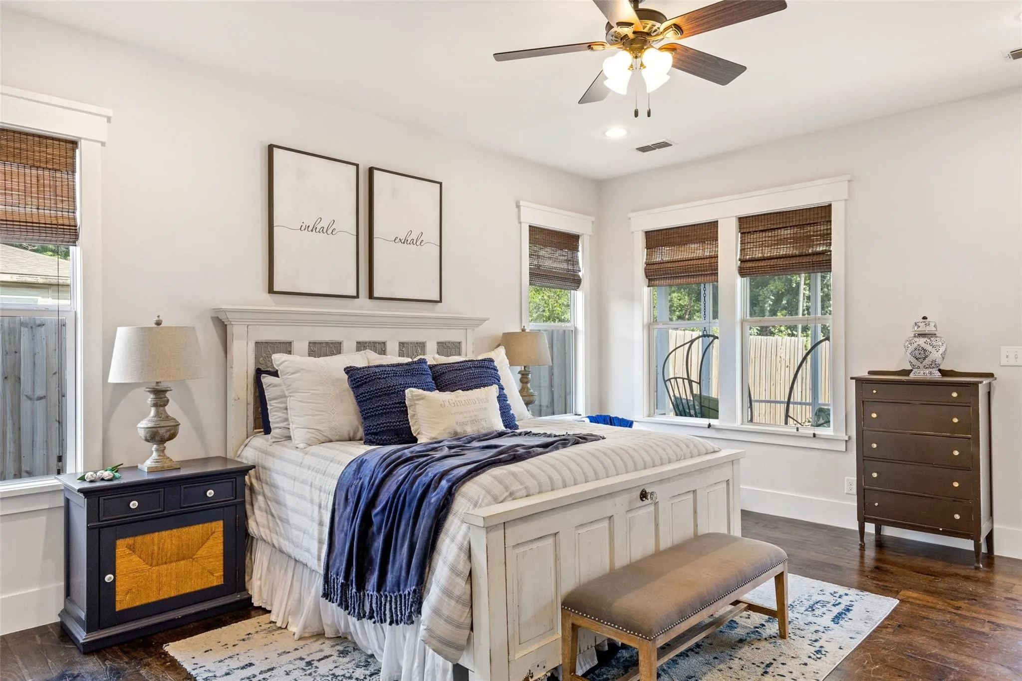 Single Family Residence For Sale in Dallas County , 1109 E Oakdale Road, Irving, Texas 75060, 4 Bedroom, 3 Bathroom, 2 Garage spaces, 3,396 Sqft, built in 2015, mls#21191236, Real Estate Agent in Irving, Homes For Sale in Dallas county, Homes For Sale in Irving, Realtor in Irving Texas, Real Estate Brokerage Independent Realty Texas, Luminita Cordes Realtor